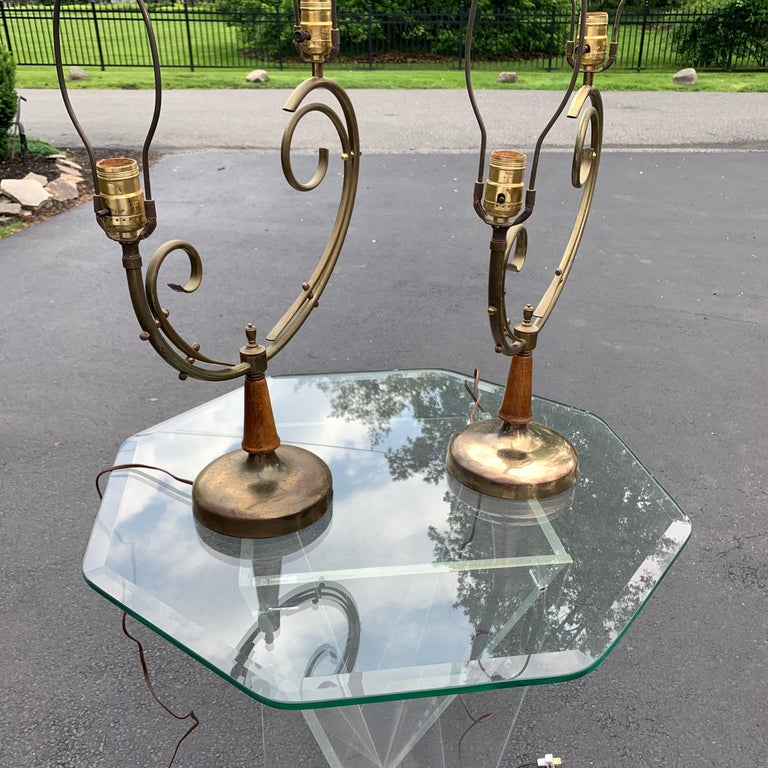 Pair Of Mid-Century Modern Brass And Wood Table Lamps For Sale 6