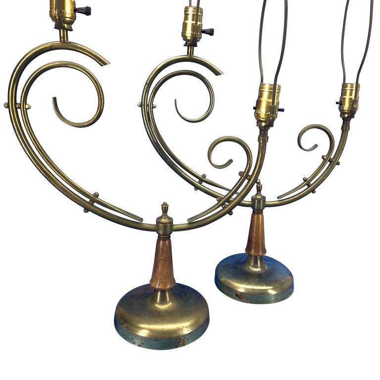 Pair Of Mid-Century Modern Brass And Wood Table Lamps For Sale 2