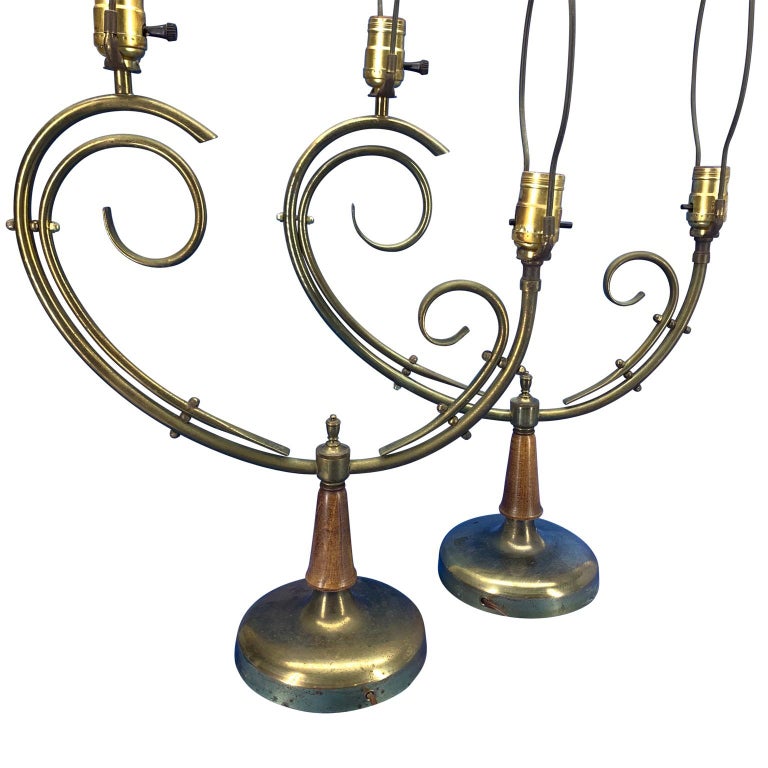Pair Of Mid-Century Modern Brass And Wood Table Lamps For Sale 3