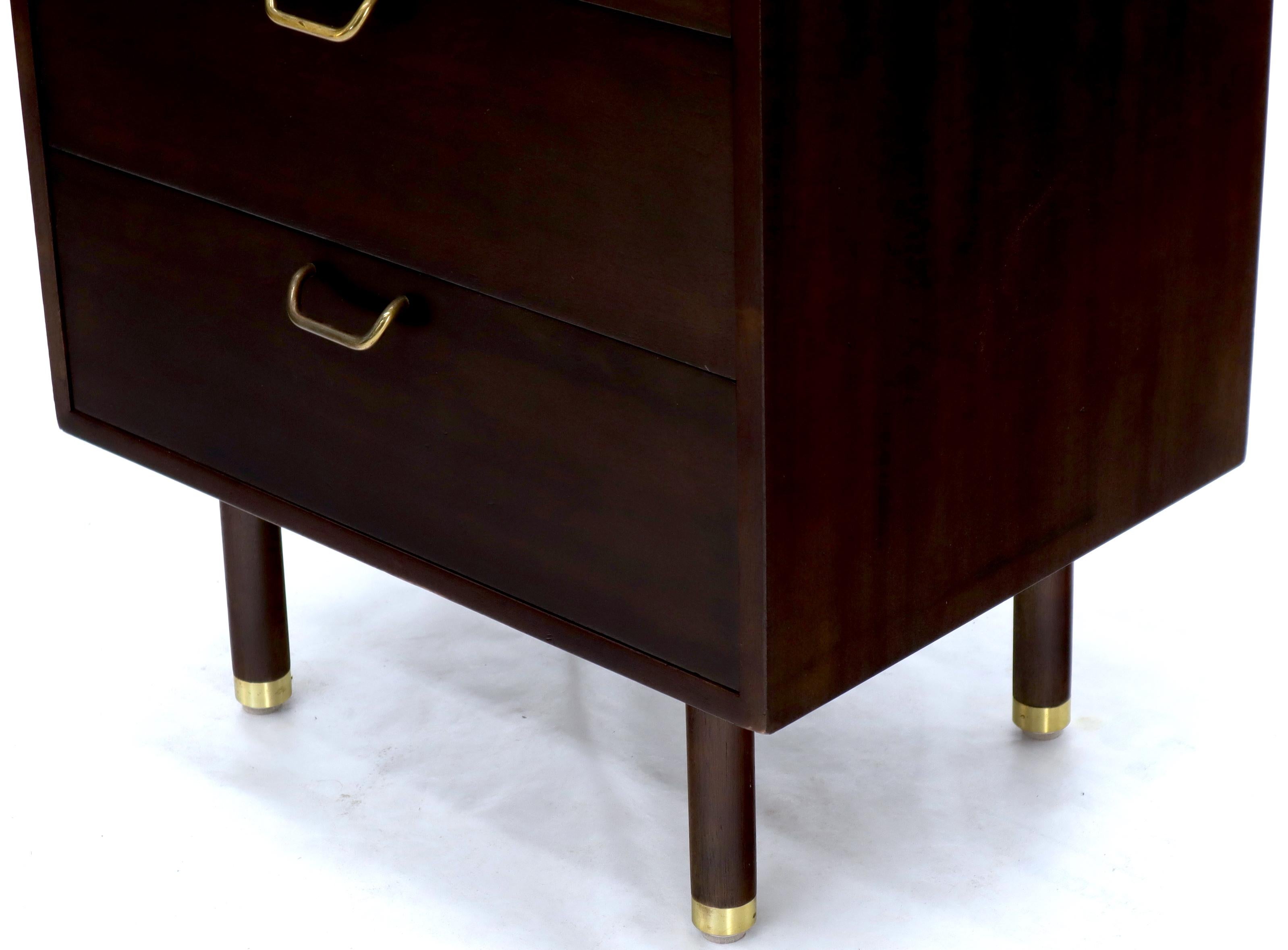 Pair of Mid-Century Modern Brass Pulls Four-Drawer Nightstands Harvey Probber For Sale 8