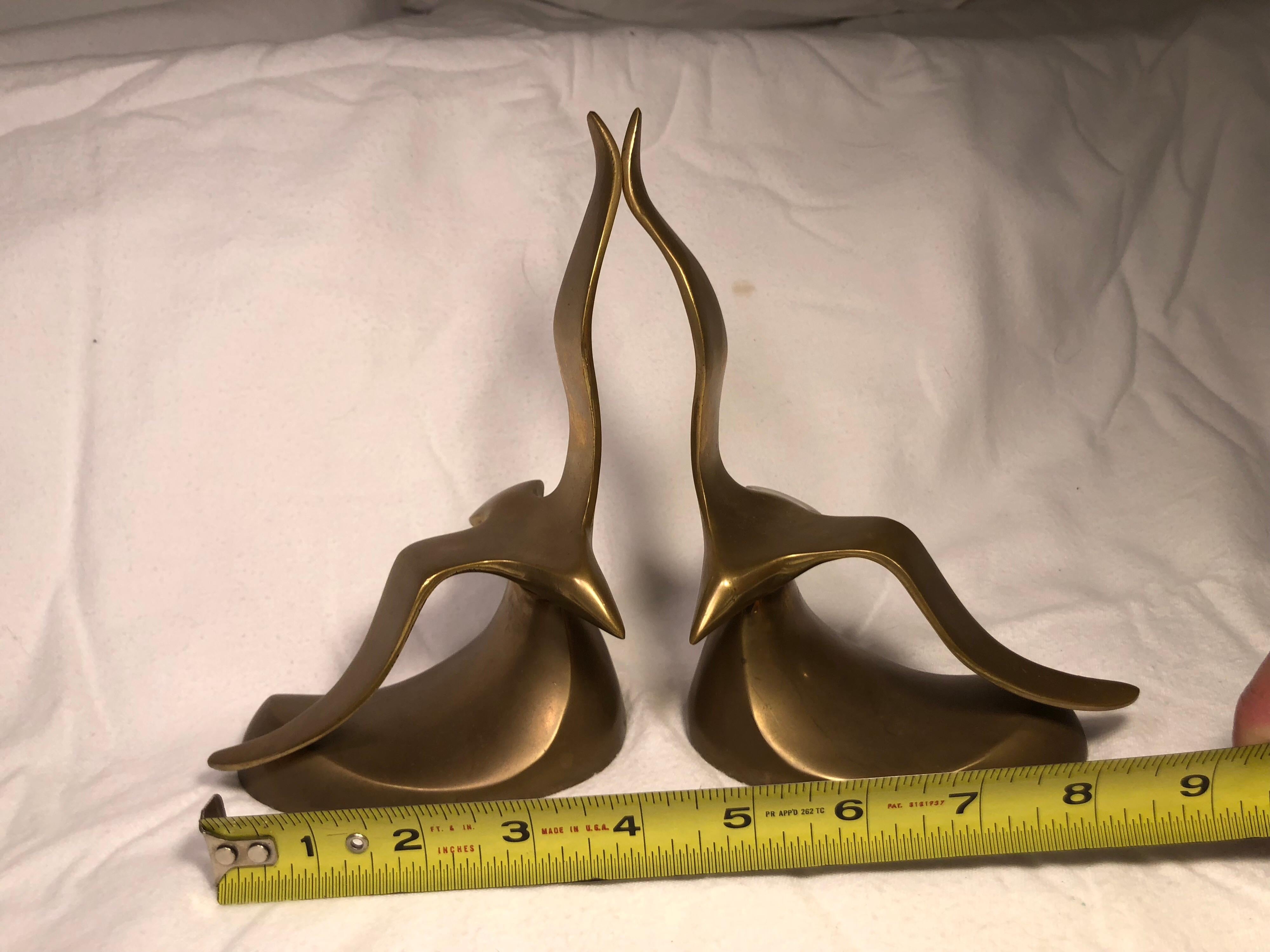 Pair of Mid-Century Modern Brass Seagull Bookends In Good Condition In Redding, CT