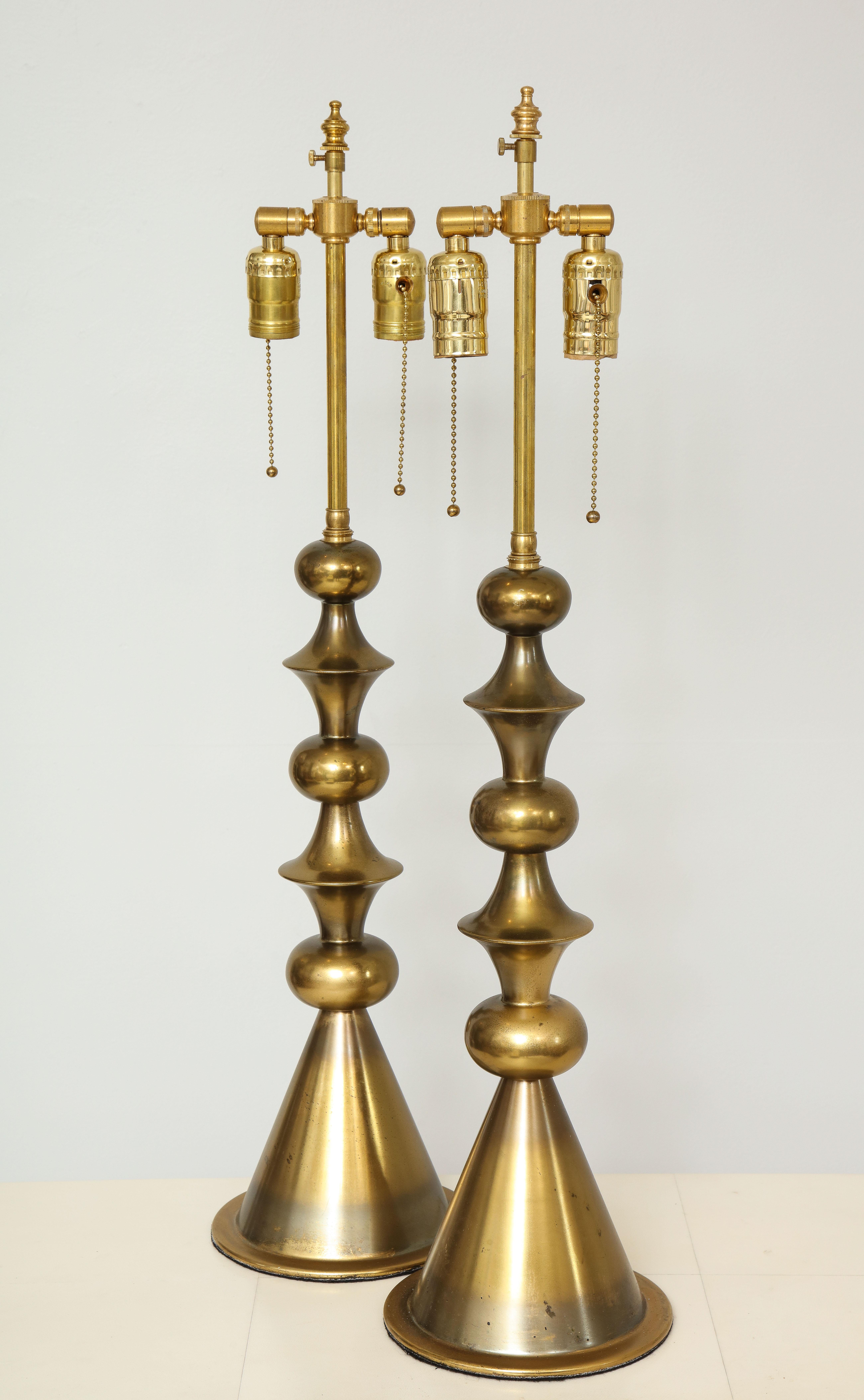 20th Century Pair of Mid-Century Modern Brass Table Lamps in the Manner of Tommi Parzinger