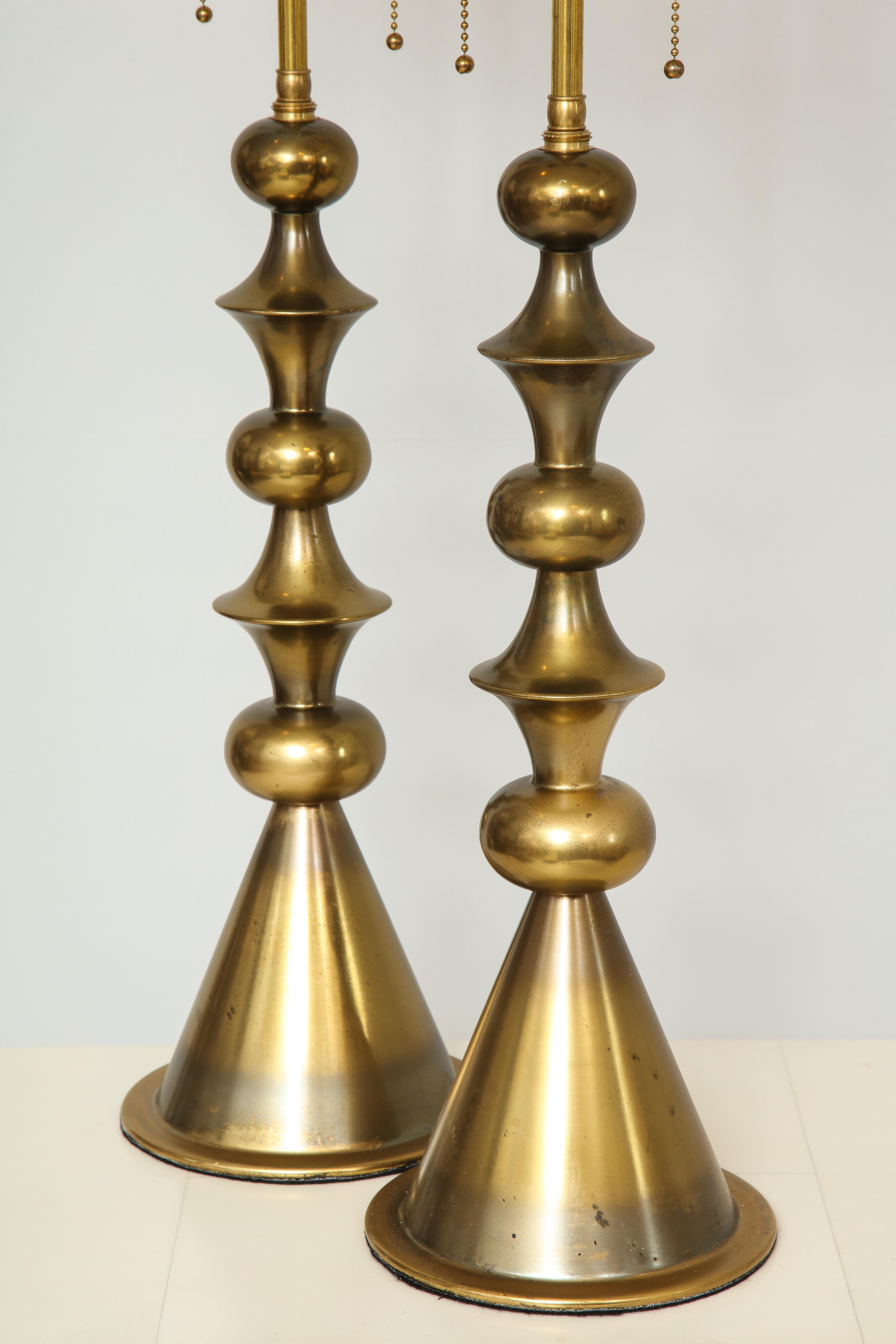 Pair of Mid-Century Modern Brass Table Lamps in the Manner of Tommi Parzinger 1