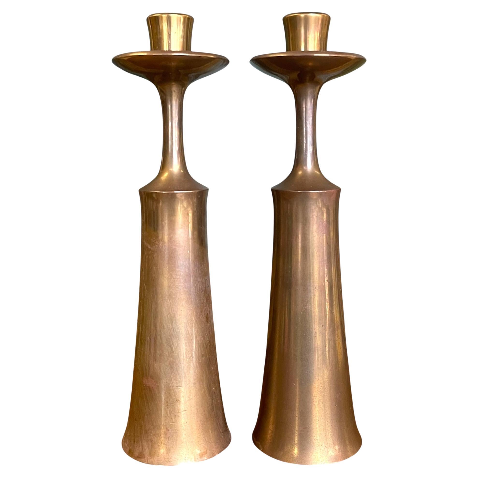 Coppia di portacandele in ottone di Jens H. Quistgaard, stile metà secolo moderno