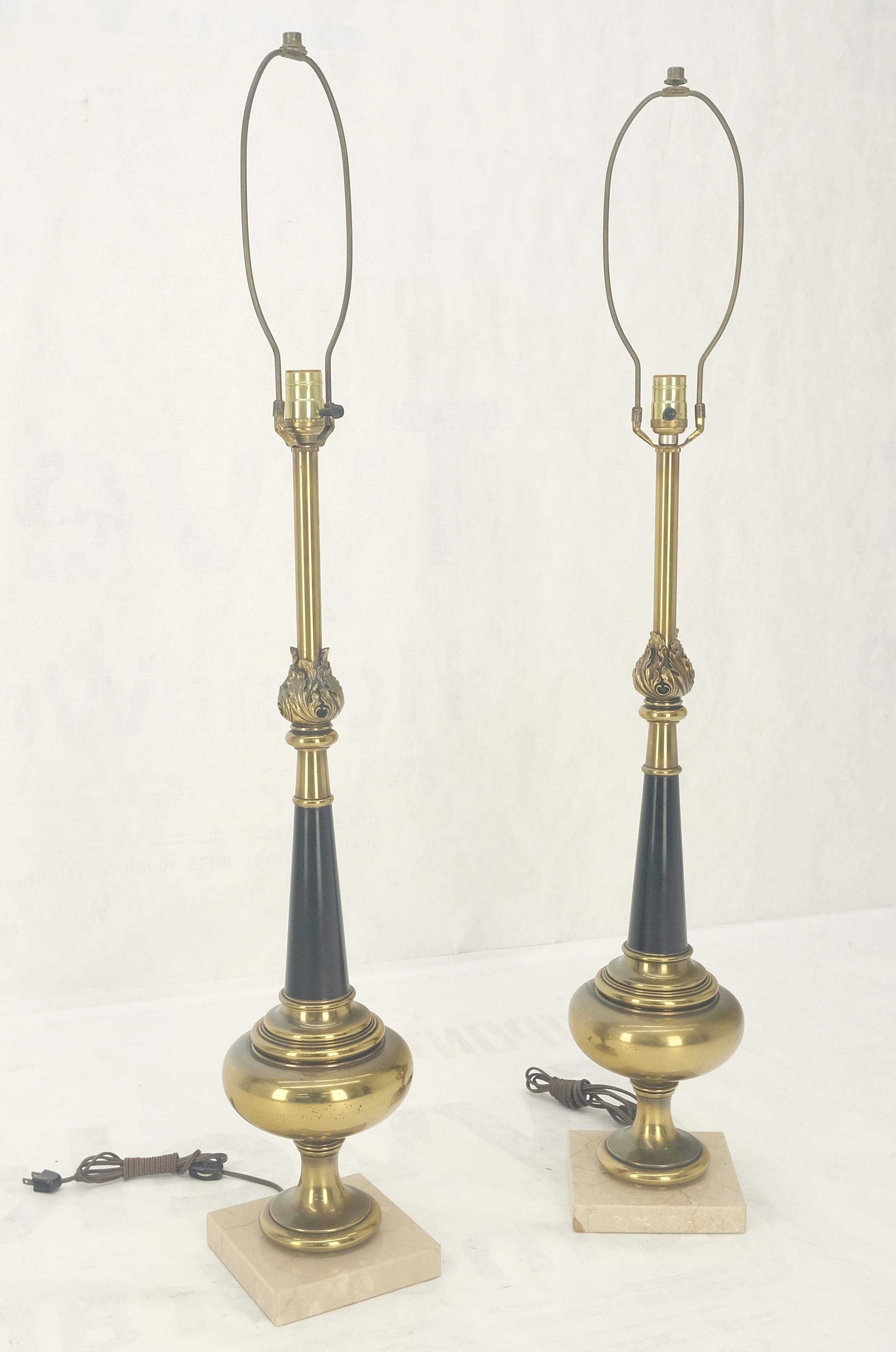 Pair of Mid Century Modern Brass Vase Shape  Table Lamps Stiffel MINT! For Sale 5