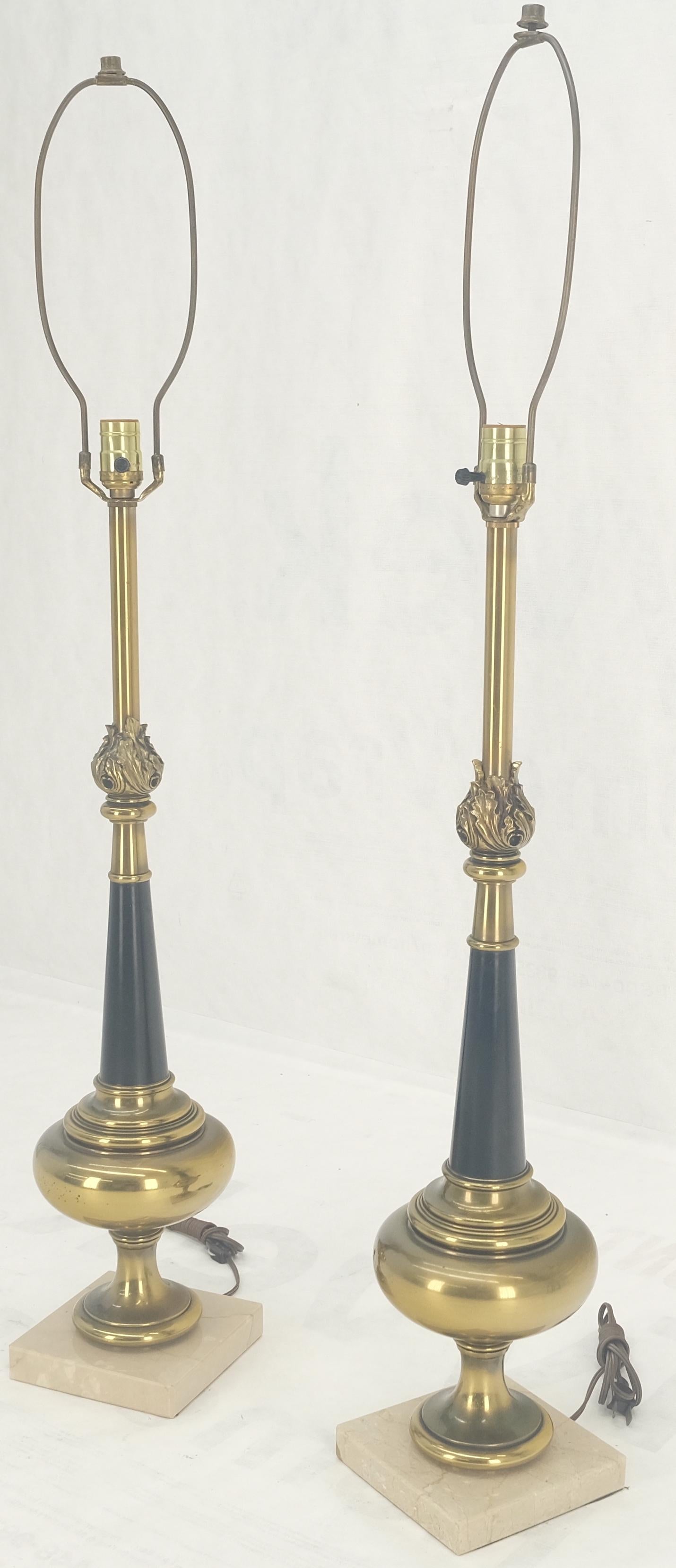 Pair of Mid Century Modern Brass Vase Shape  Table Lamps Stiffel MINT! For Sale 2