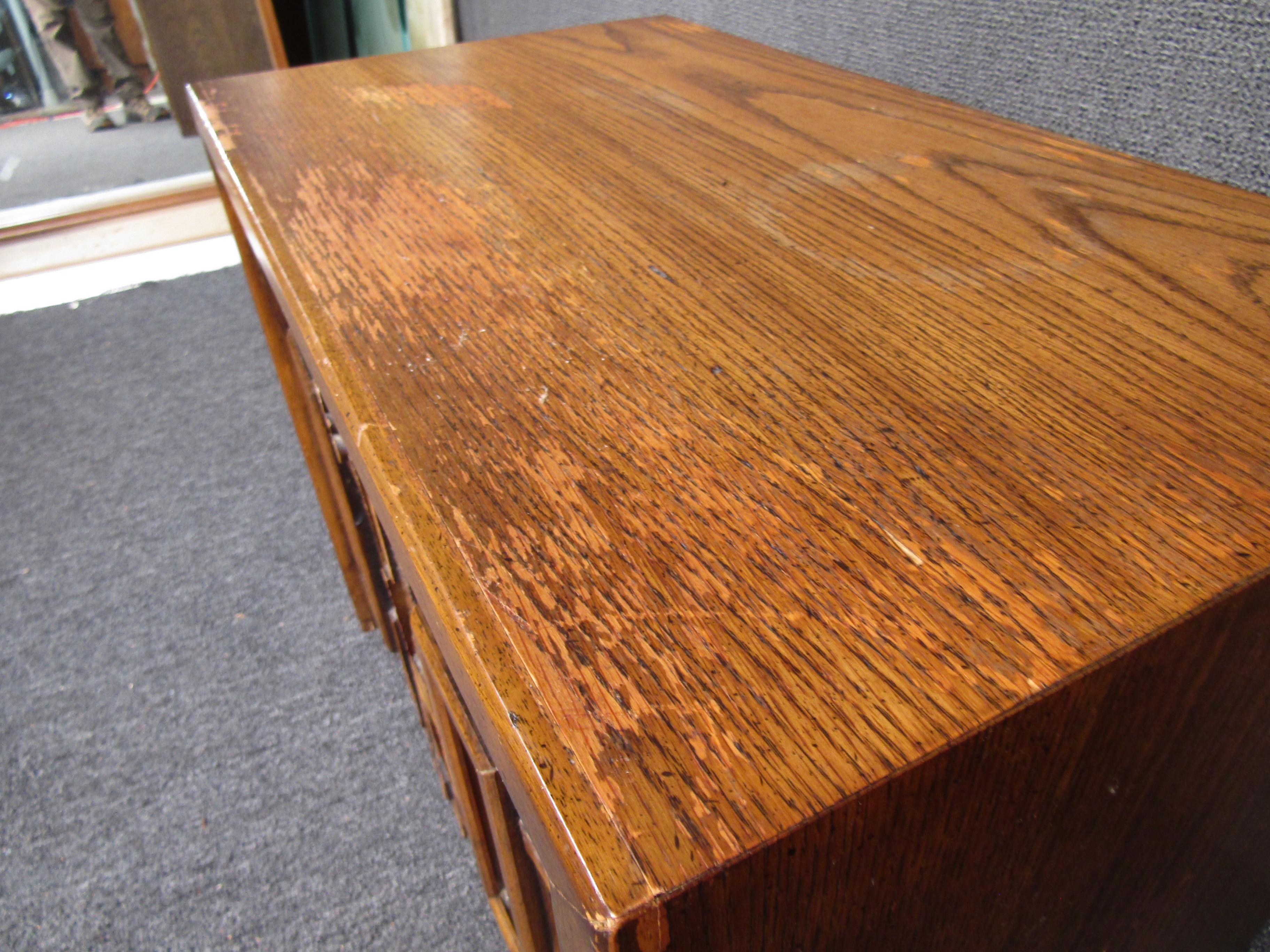 Pair of Mid-Century Modern Brutalist Oak End Tables 7