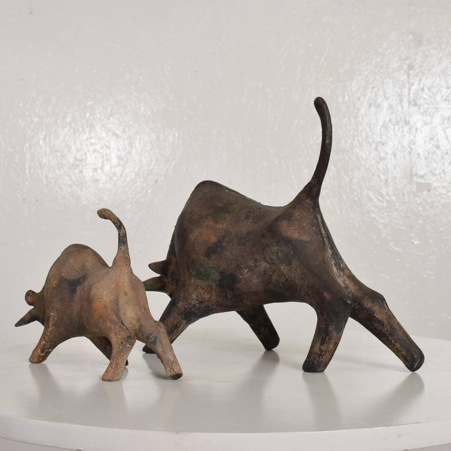 Pair of Mid-Century Modern Bull Table Sculptures, Iron, Japan In Good Condition In Chula Vista, CA
