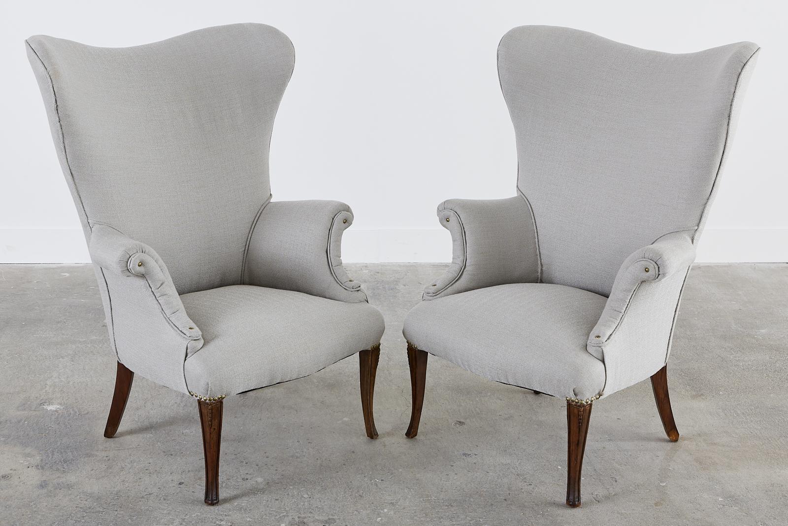 Pair of Mid-century Modern Butterfly Wingback Armchairs In Good Condition In Rio Vista, CA