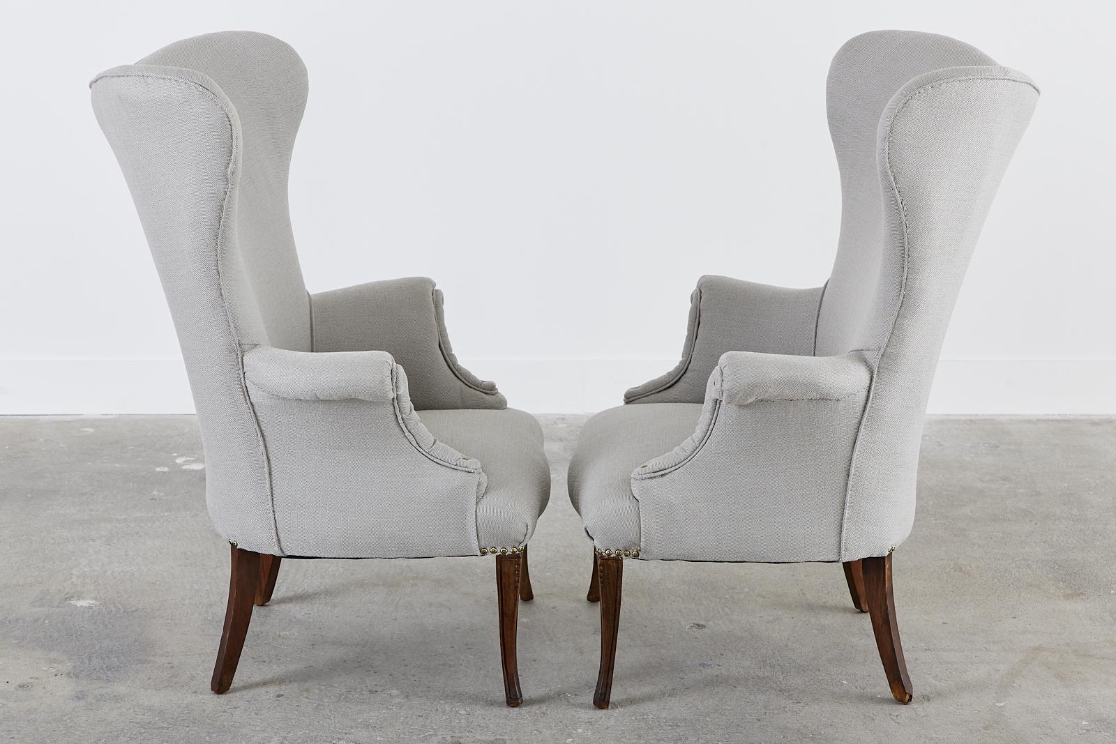 20th Century Pair of Mid-century Modern Butterfly Wingback Armchairs
