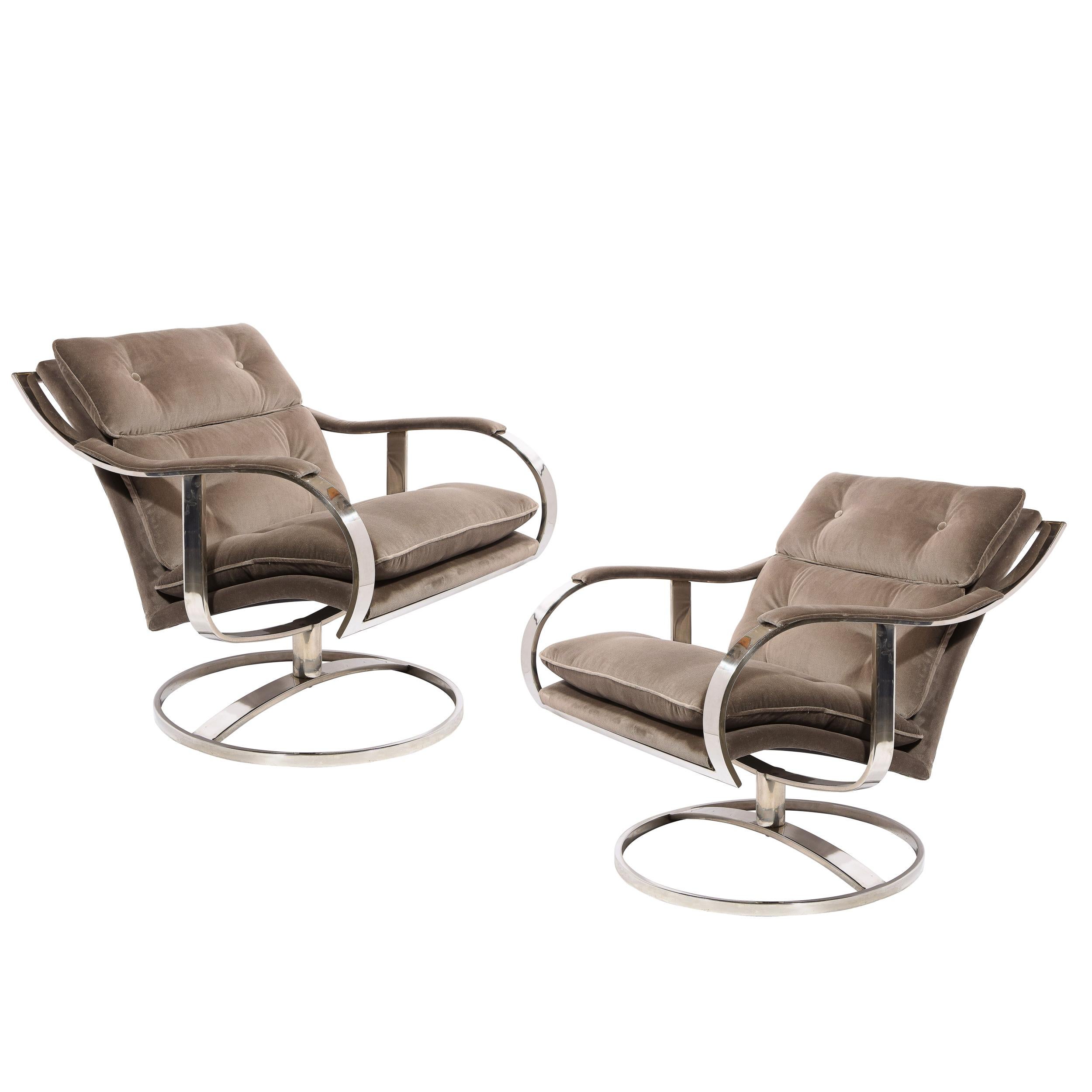 Pair of Mid-Century Modern Button Back Swivel Arm Chairs in Holly Hunt Velvet In Excellent Condition In New York, NY