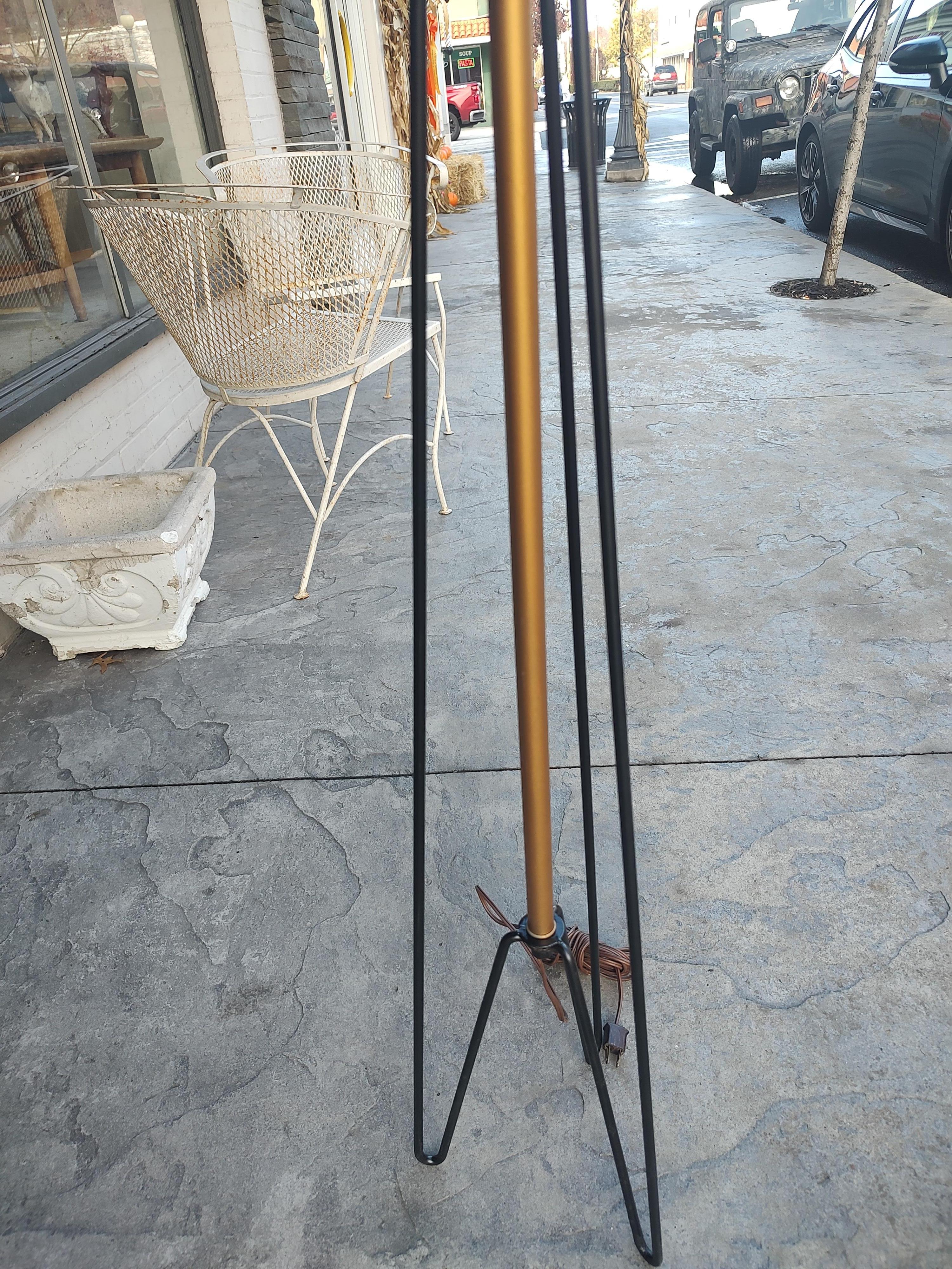 Pair of Mid Century Modern C1950s Floor Lamps Atomic Towers by Majestic Lamp Co. For Sale 4