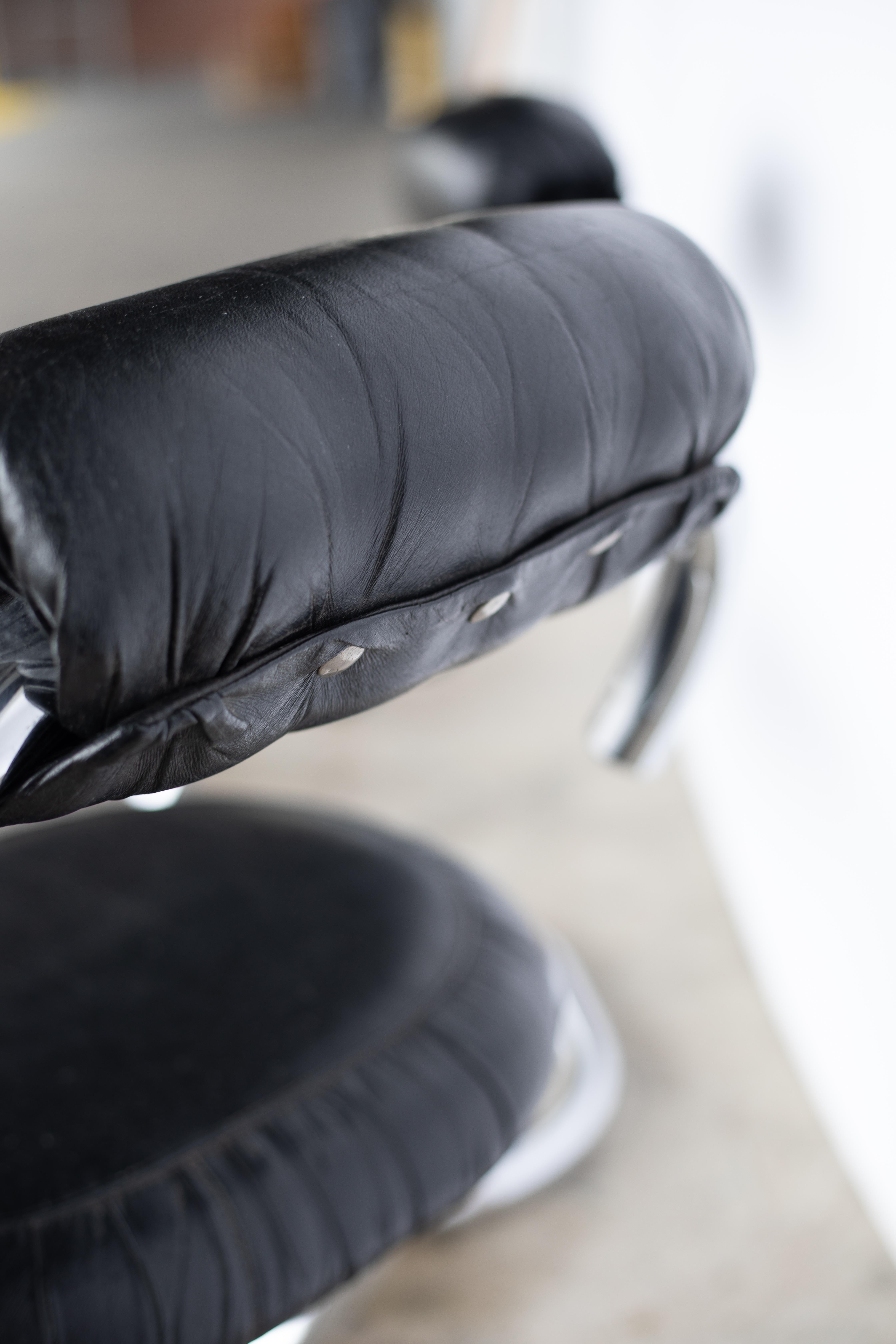 Coppia di poltrone a sbalzo della metà del secolo scorso in vendita 5