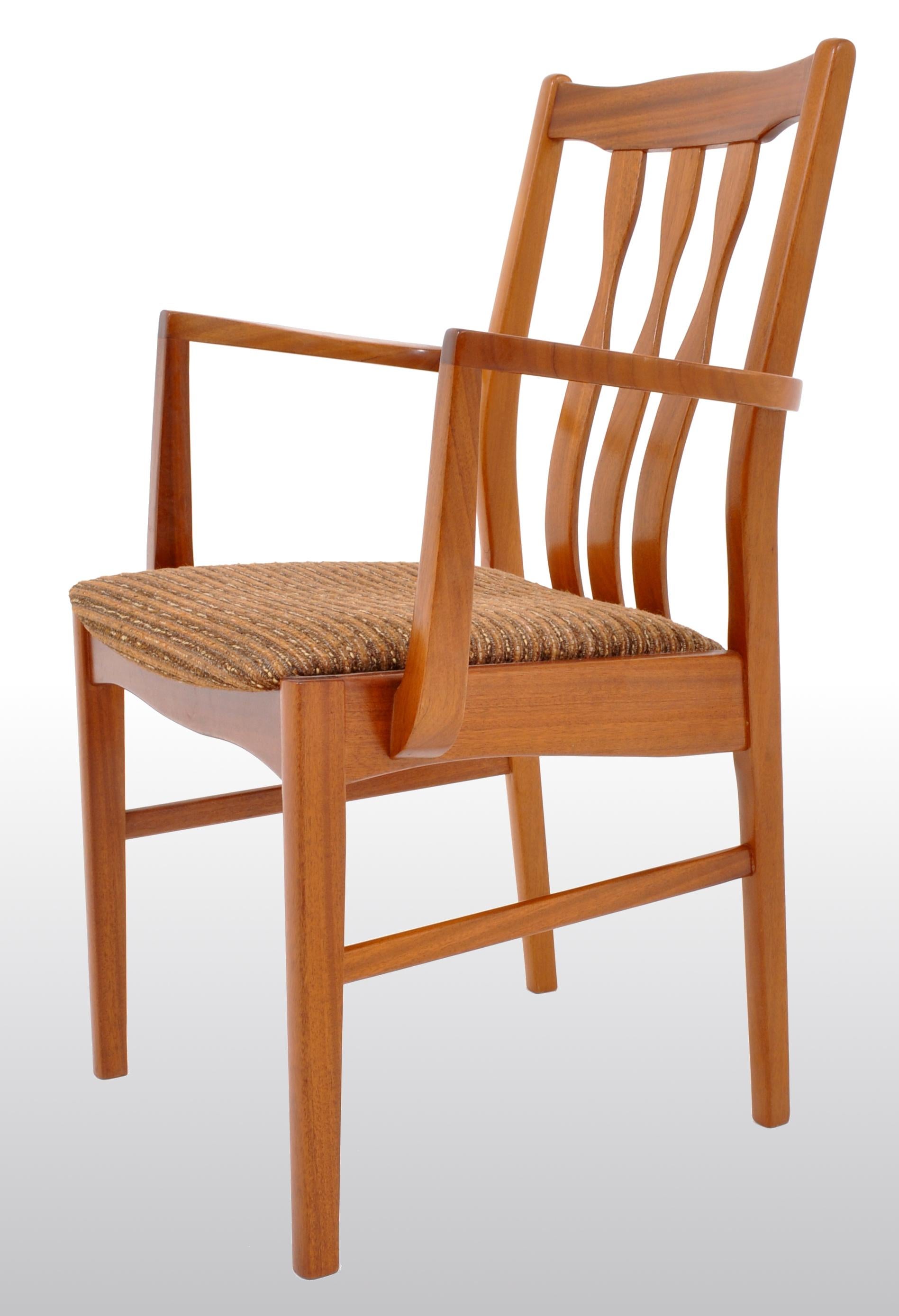 Paire de fauteuils de capitaine en teck:: années 1960 Bon état - En vente à Portland, OR