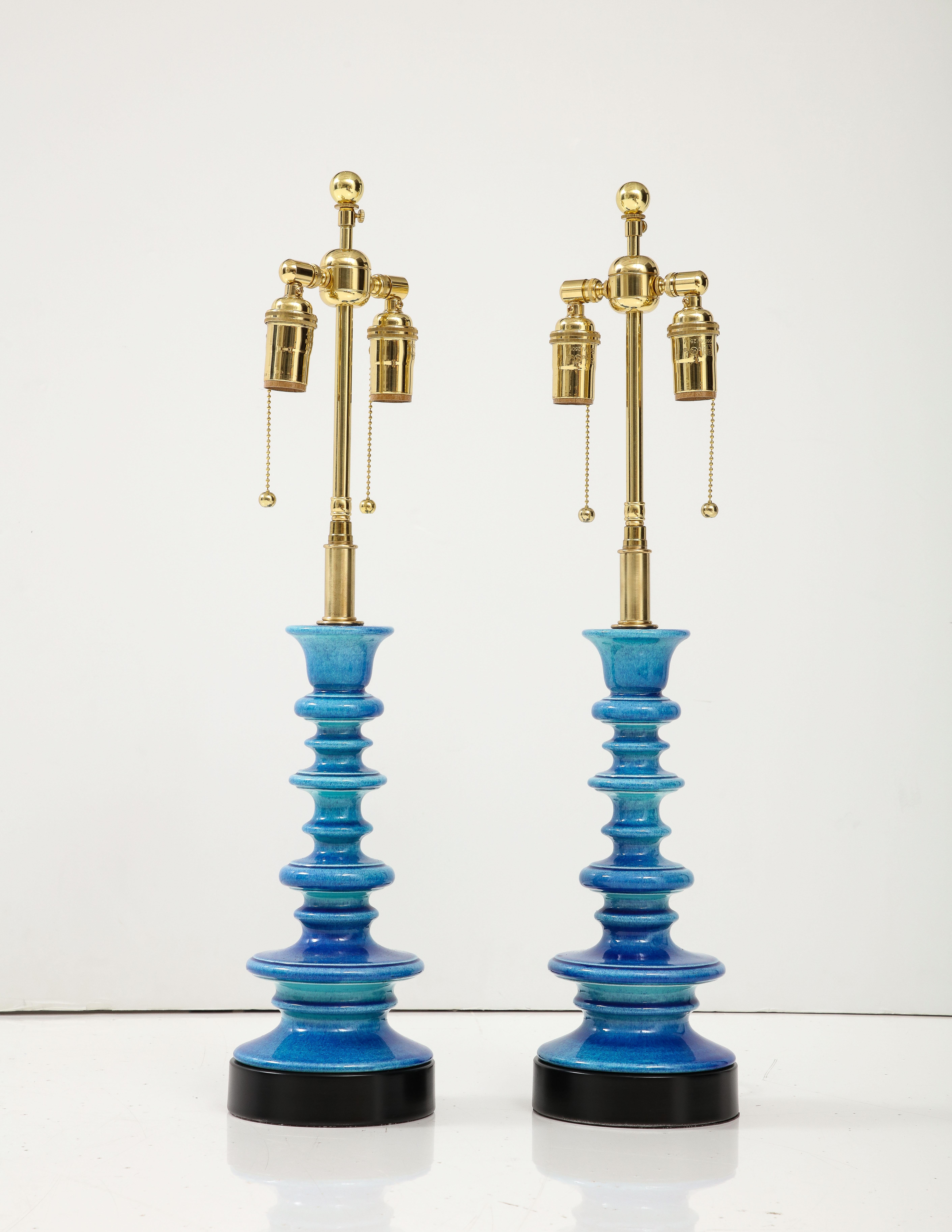 American Pair of Mid-Century Modern Ceramic Pagoda Lamps For Sale
