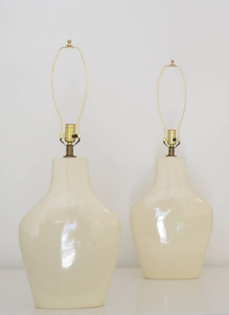 American Pair of Mid-Century Modern Ceramic Table Lamps For Sale