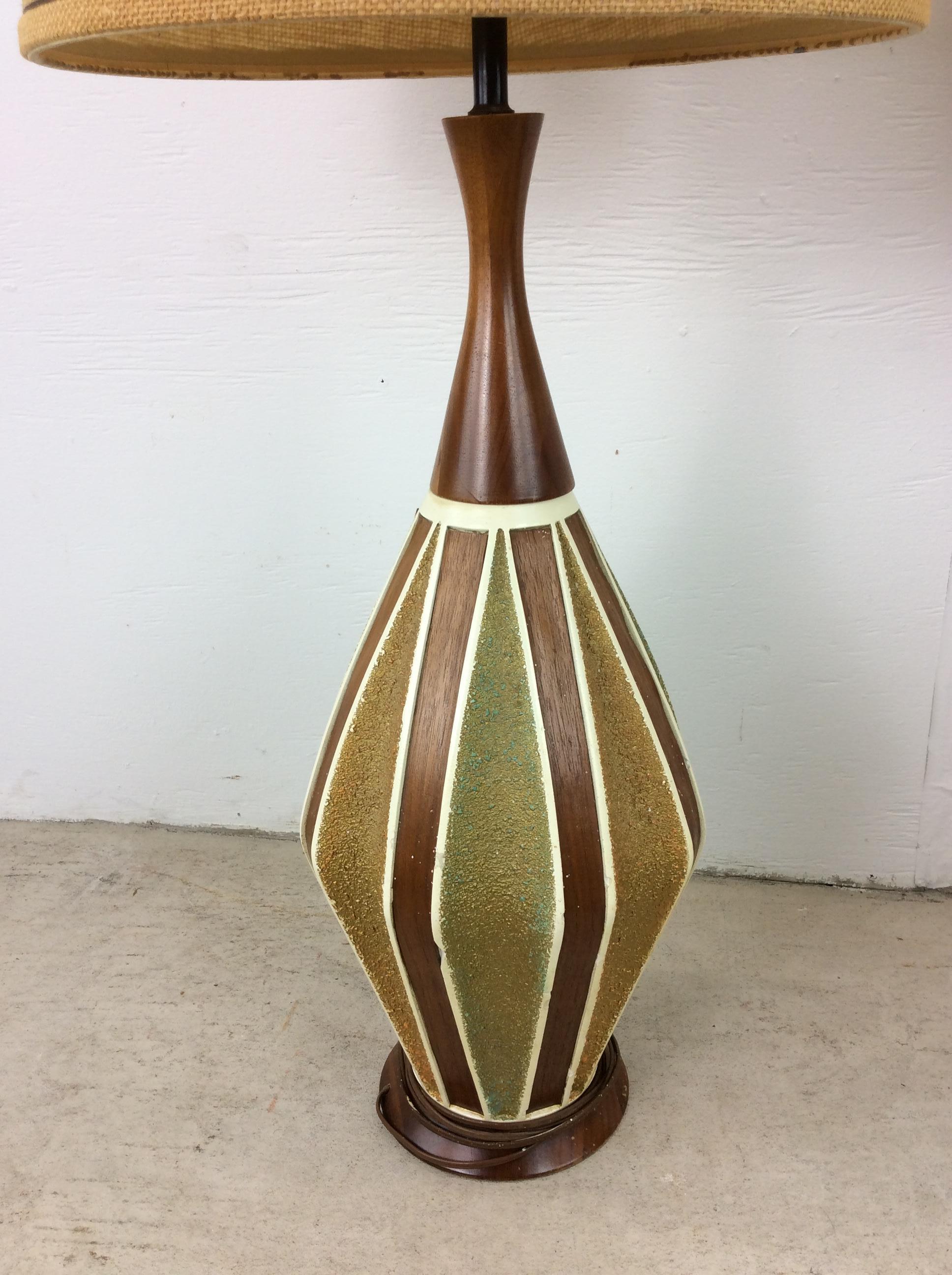Pair of Mid Century Modern Ceramic Table Lamps with Barrel Shade For Sale 4