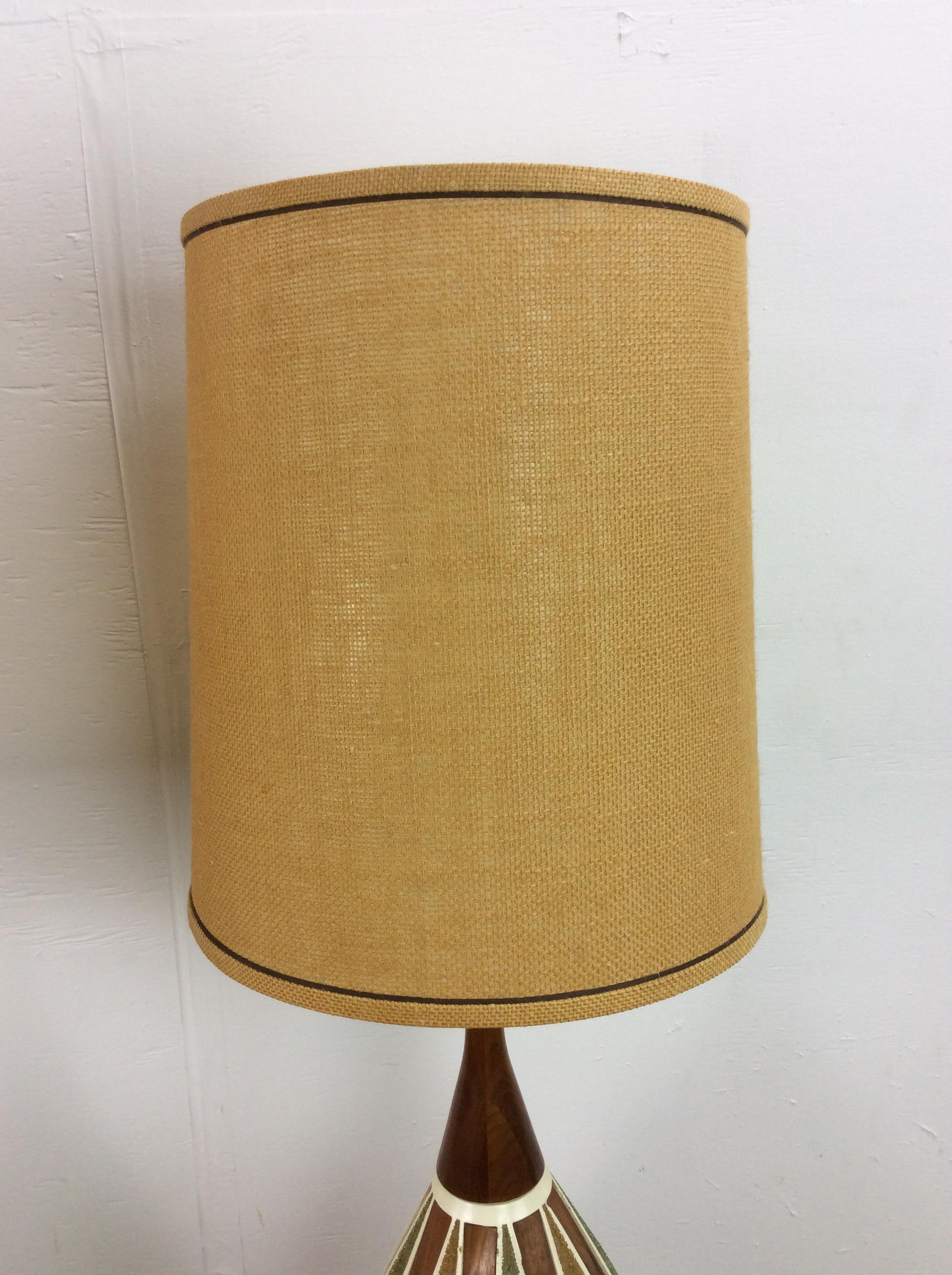 Pair of Mid Century Modern Ceramic Table Lamps with Barrel Shade For Sale 5