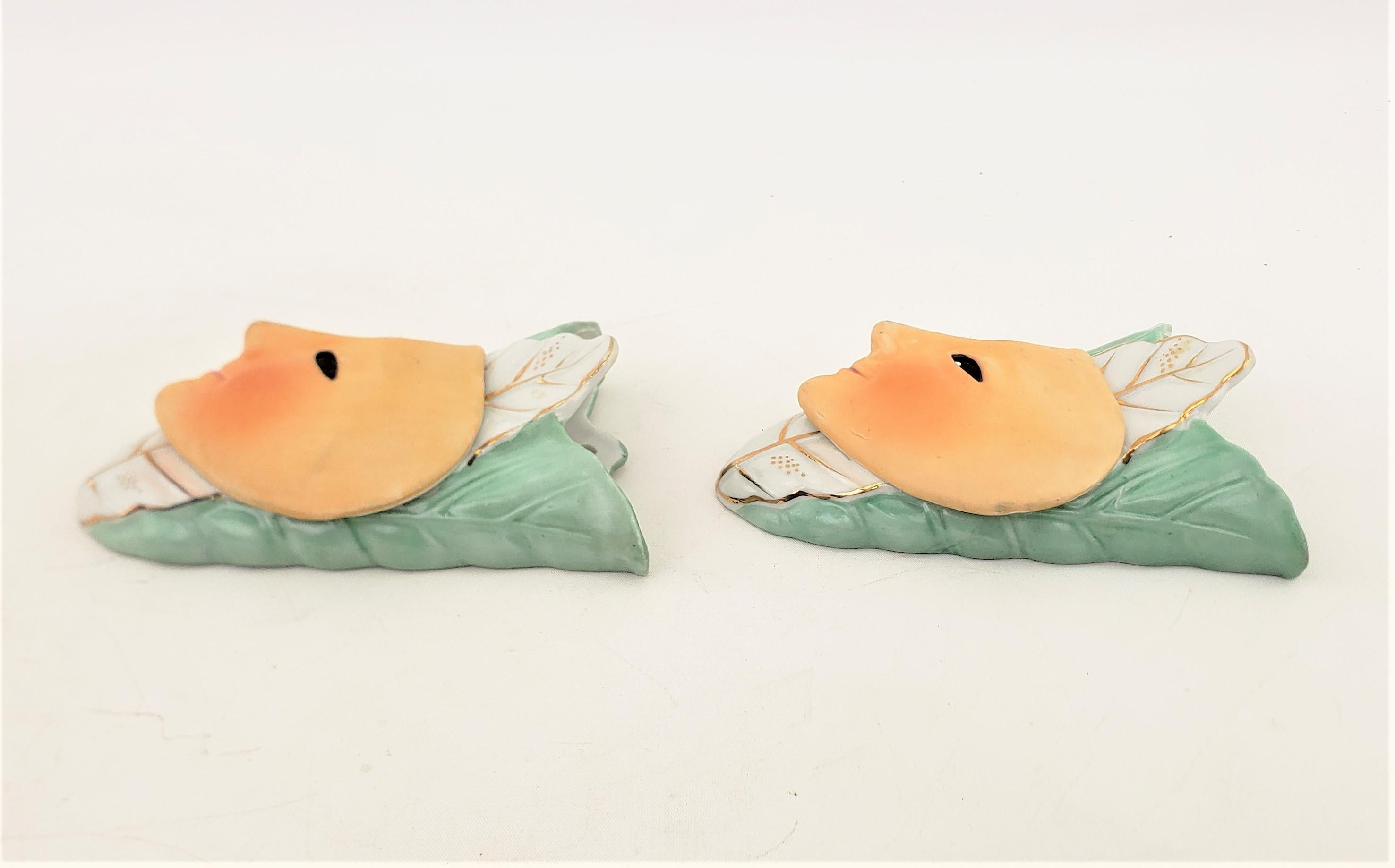 Pair of Mid-Century Modern Ceramic Wall Pockets with Harlequin Mask Alien Faces For Sale 2