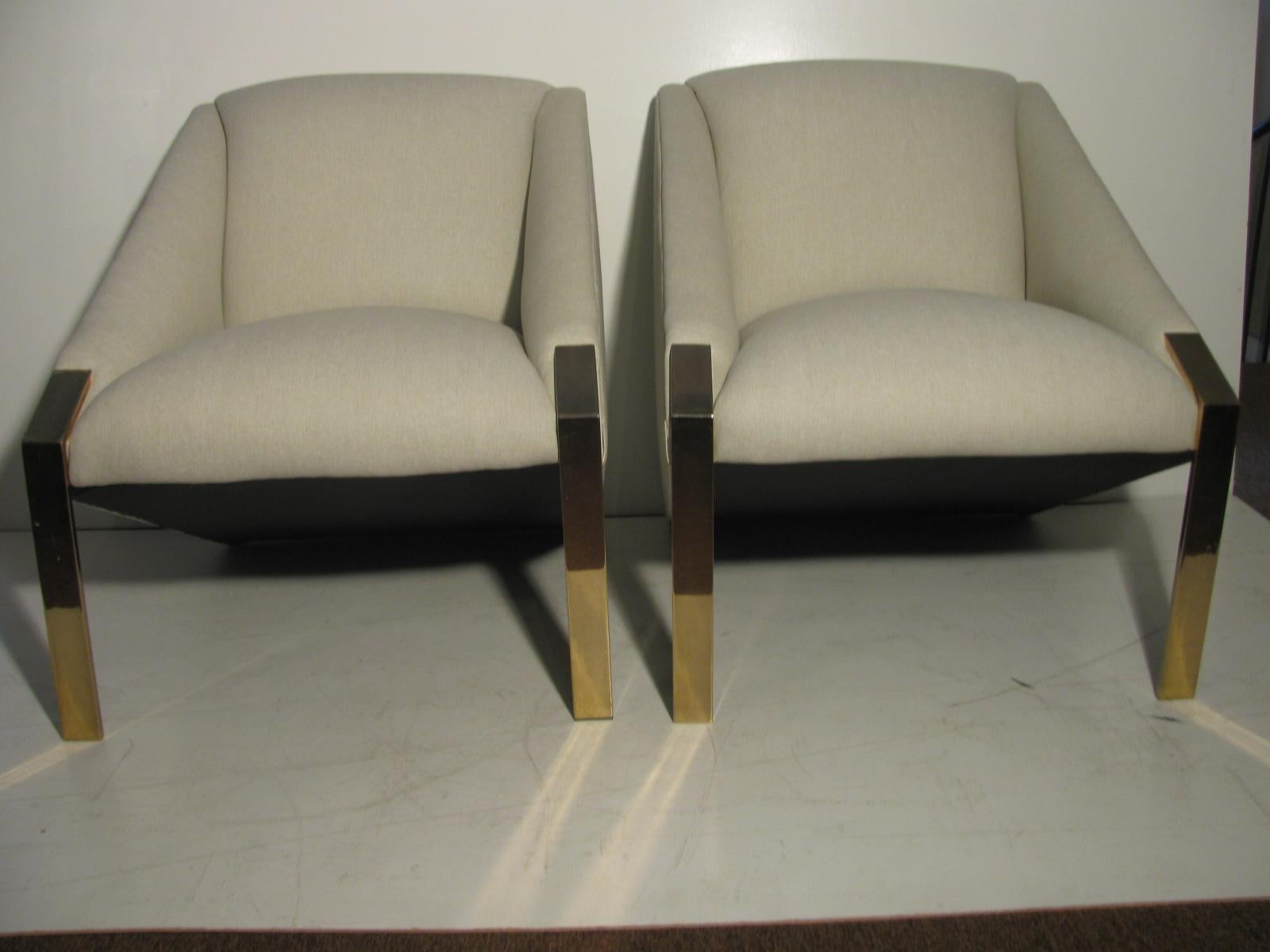 Pair of Mid-Century Modern Lounge Club Chairs 1