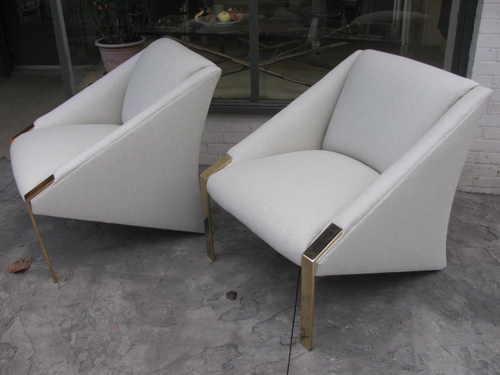 Pair of Mid-Century Modern Lounge Club Chairs 5