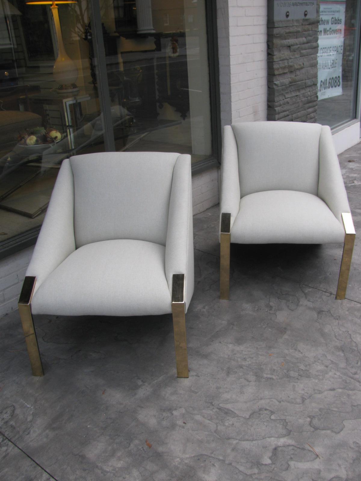 Pair of Mid-Century Modern Lounge Club Chairs 7