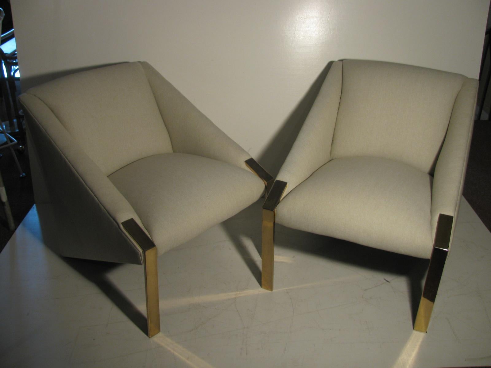 Pair of Mid-Century Modern Lounge Club Chairs (Moderne der Mitte des Jahrhunderts)