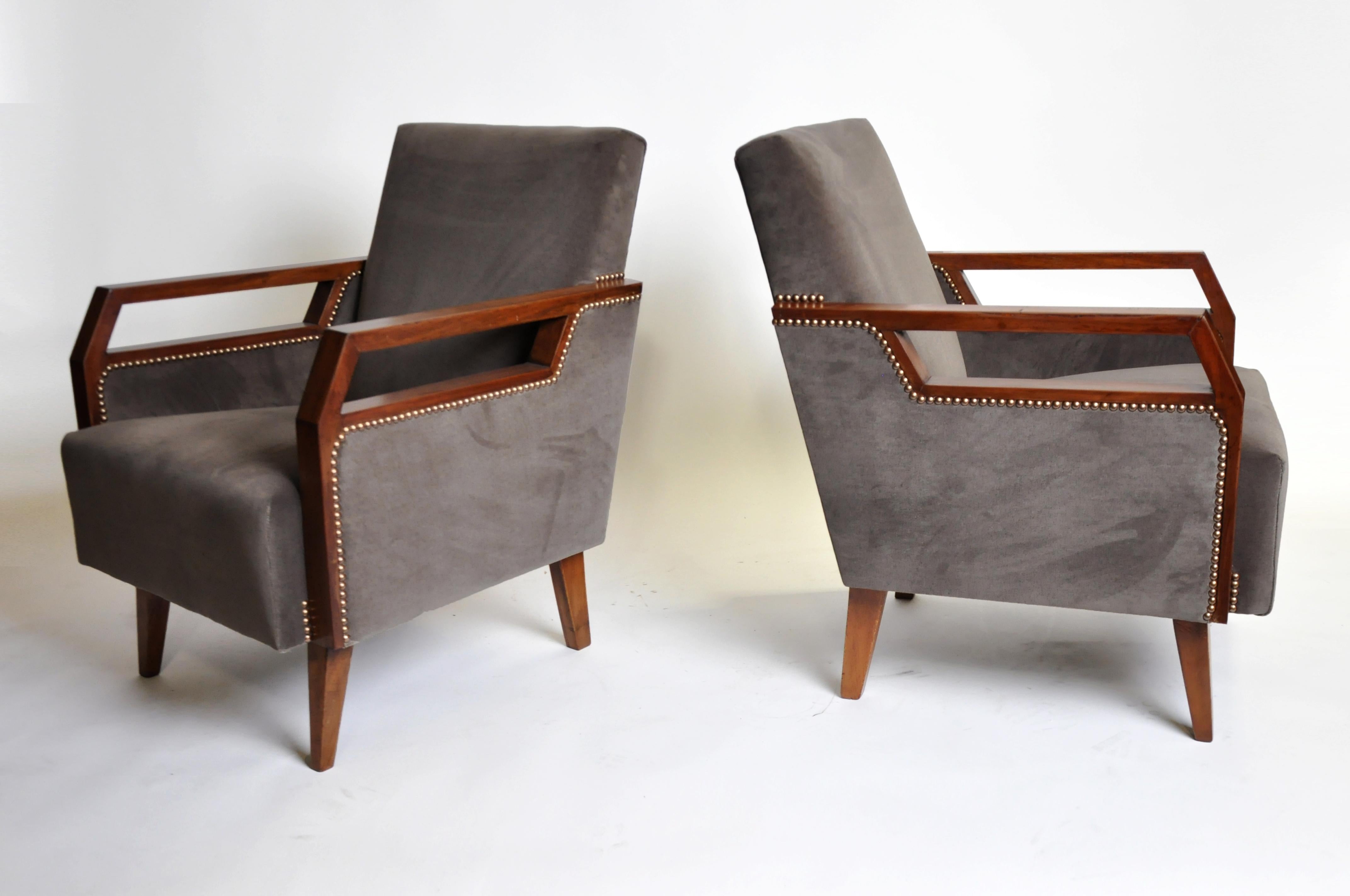 Pair of Mid-Century Modern Chairs 7