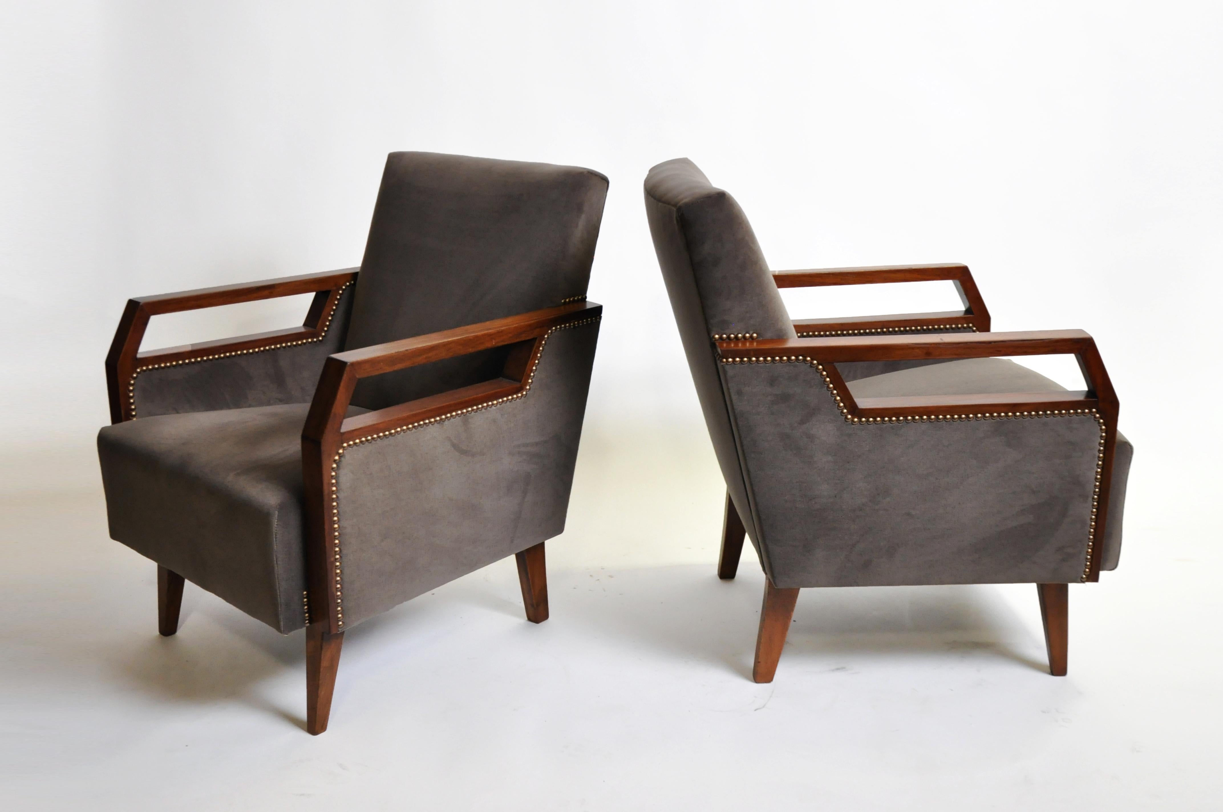 Pair of Mid-Century Modern Chairs 8