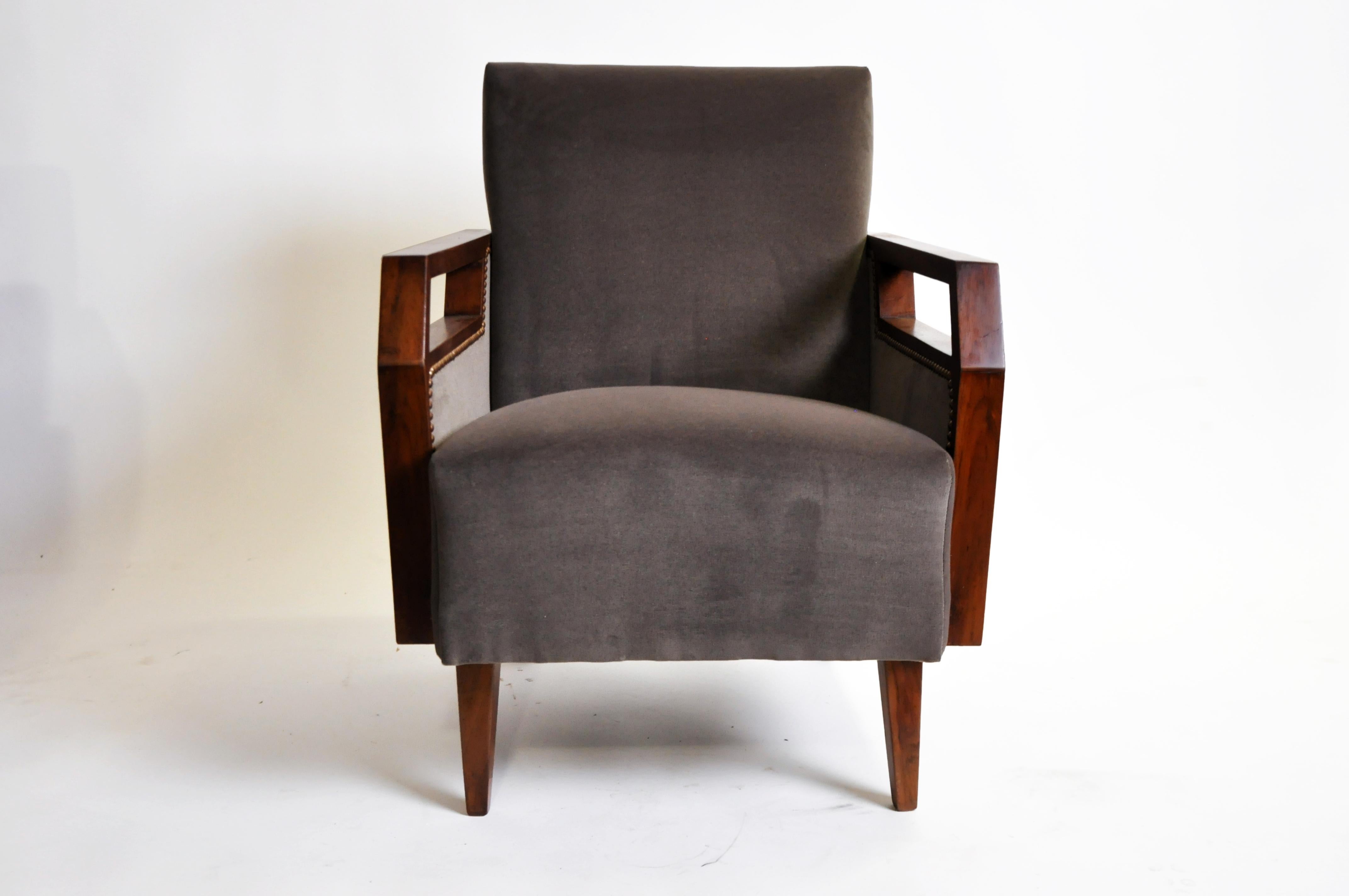 Pair of Mid-Century Modern Chairs 1