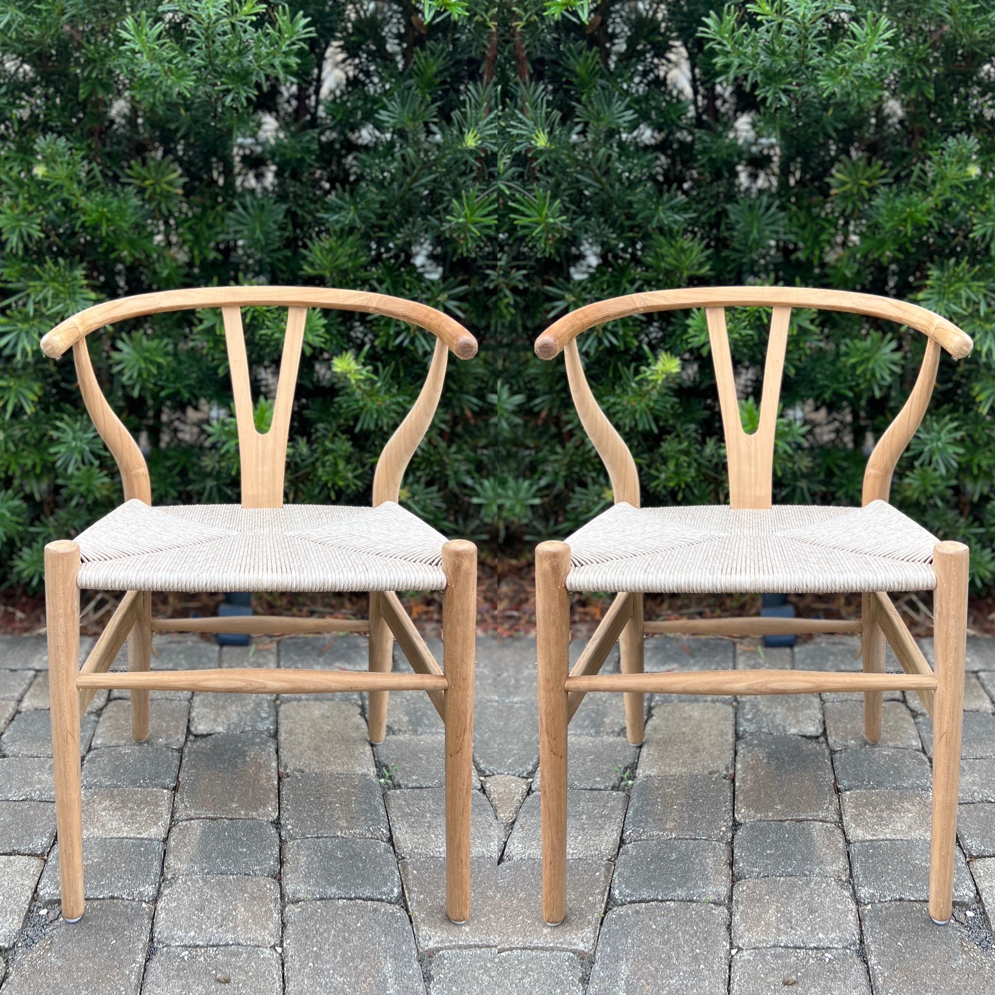Scandinavian Modern Pair of Mid-Century Modern Chairs in Natural Teak Wood with Woven Seats, Denmark