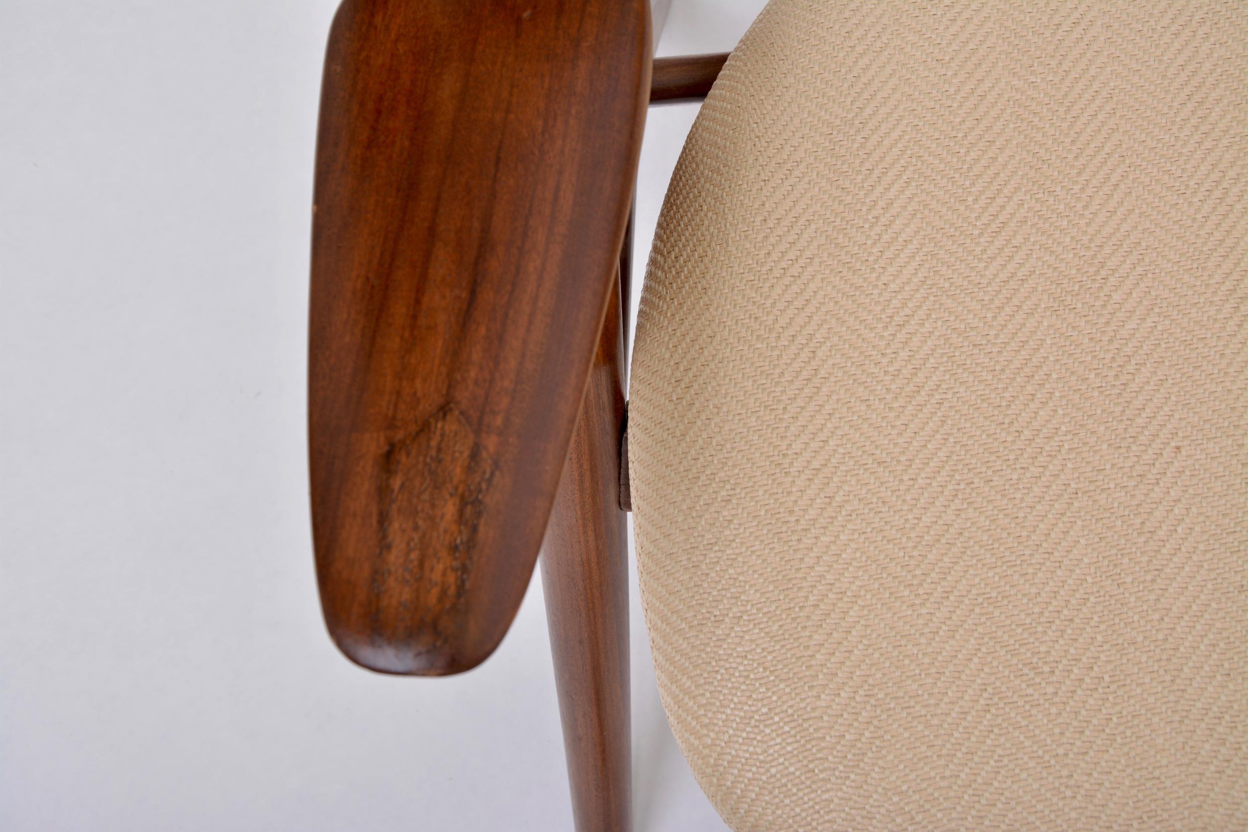 Pair of Reupholstered Mid-Century Modern Chairs  8