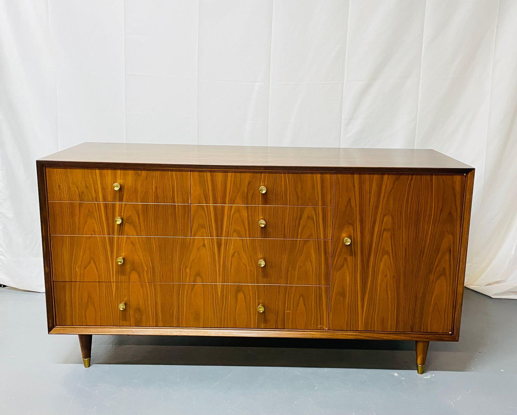 Wood Pair of Mid-Century Modern Chests, Dressers Bedside Stands, Opposing, Refinished For Sale