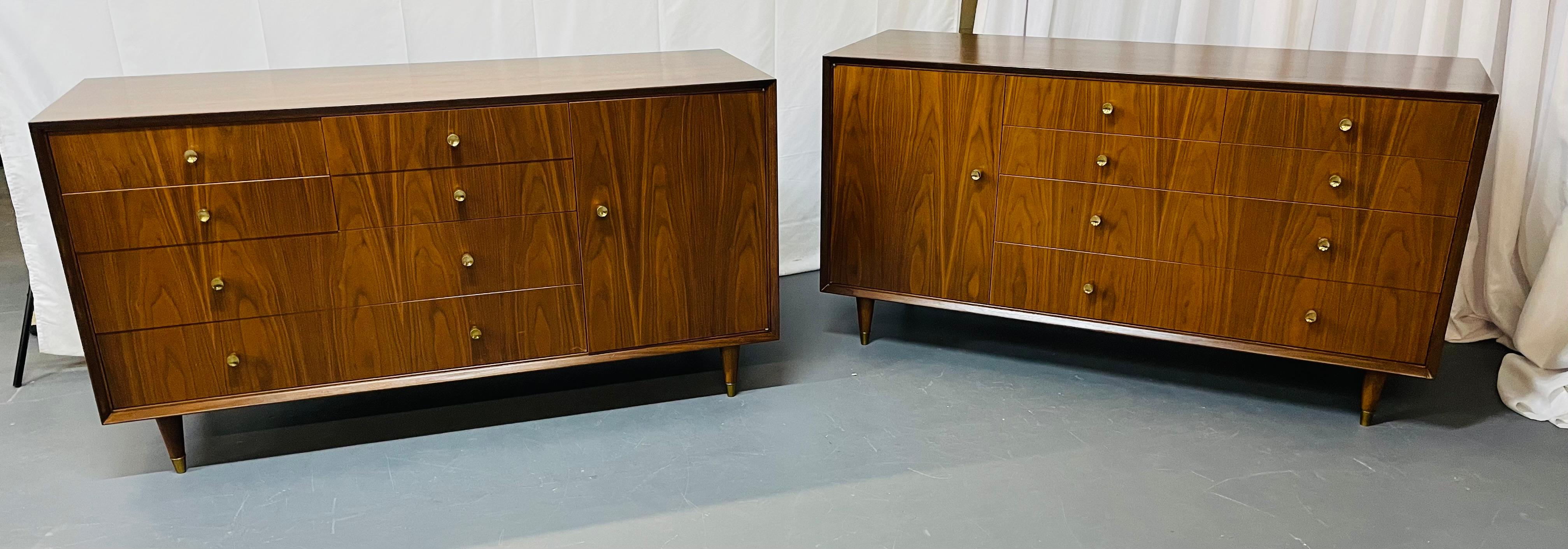 Pair of Mid-Century Modern Chests, Dressers Bedside Stands, Opposing, Refinished For Sale 2