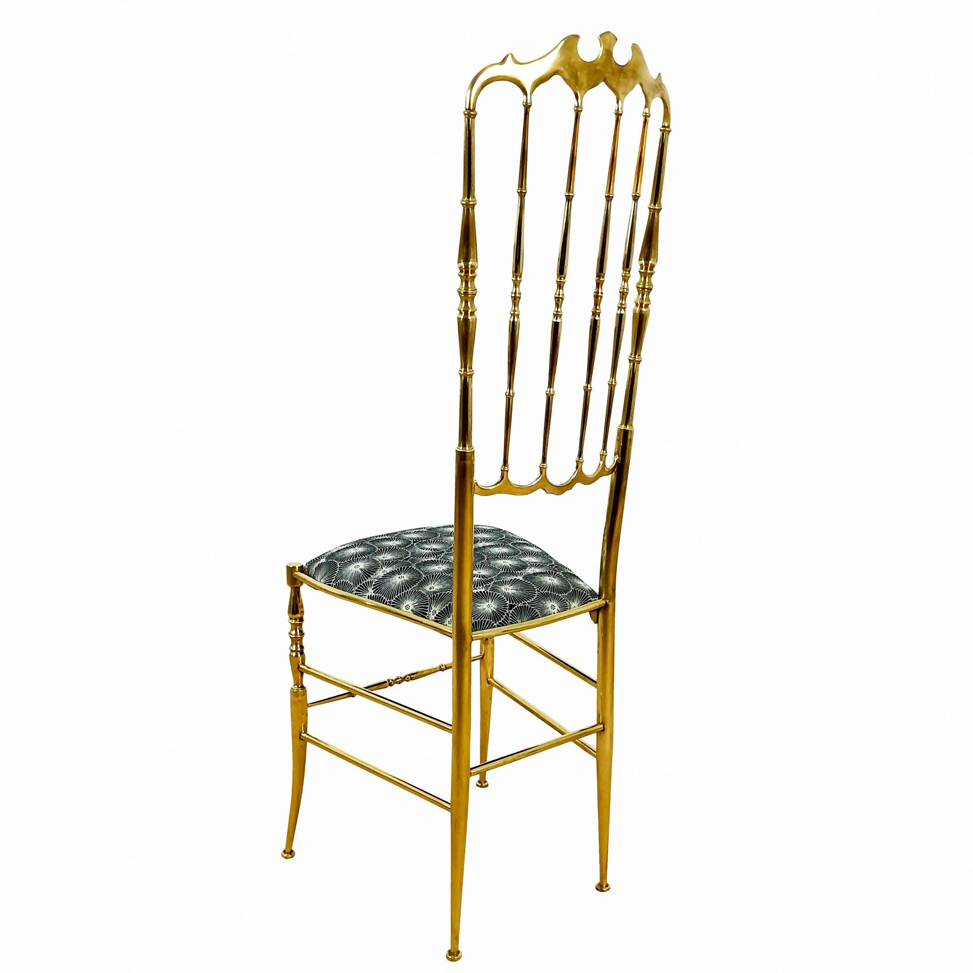 Pair of Mid-Century Modern Chiavari Chairs with Japanese Fabric, Italy, 1940 In Good Condition For Sale In Girona, ES