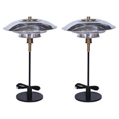 Paire de lampes de bureau modernes du milieu du siècle dernier, chrome, fer et laiton
