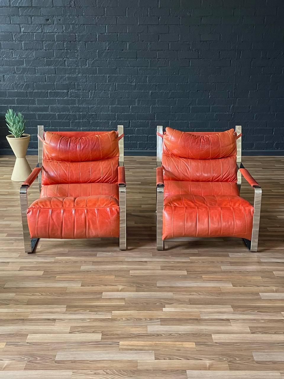 Pair of Mid-Century Modern Chrome & Leather Lounge Chairs In Good Condition In Los Angeles, CA