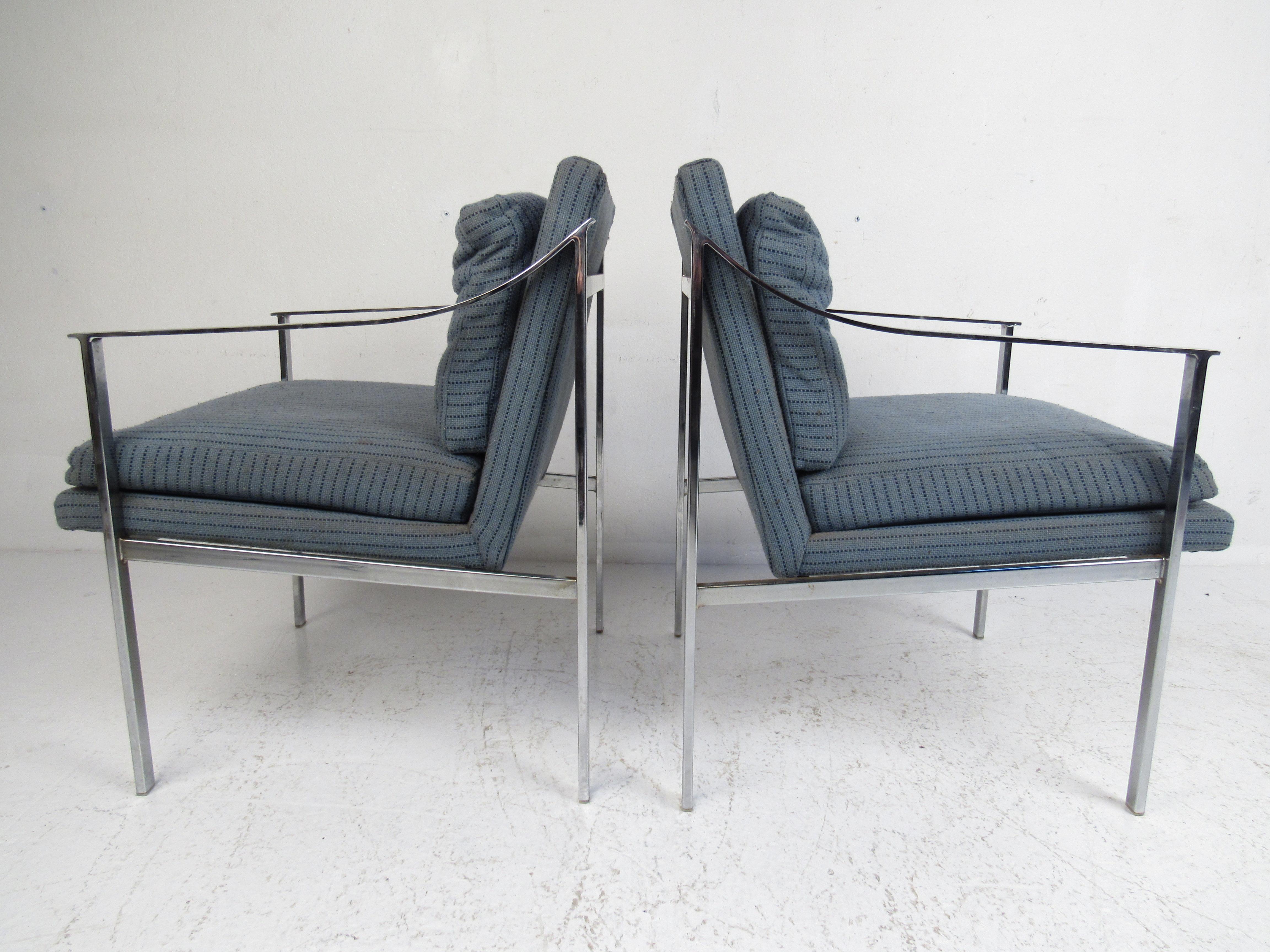Late 20th Century Pair of Mid-Century Modern Chrome Lounge Chairs For Sale