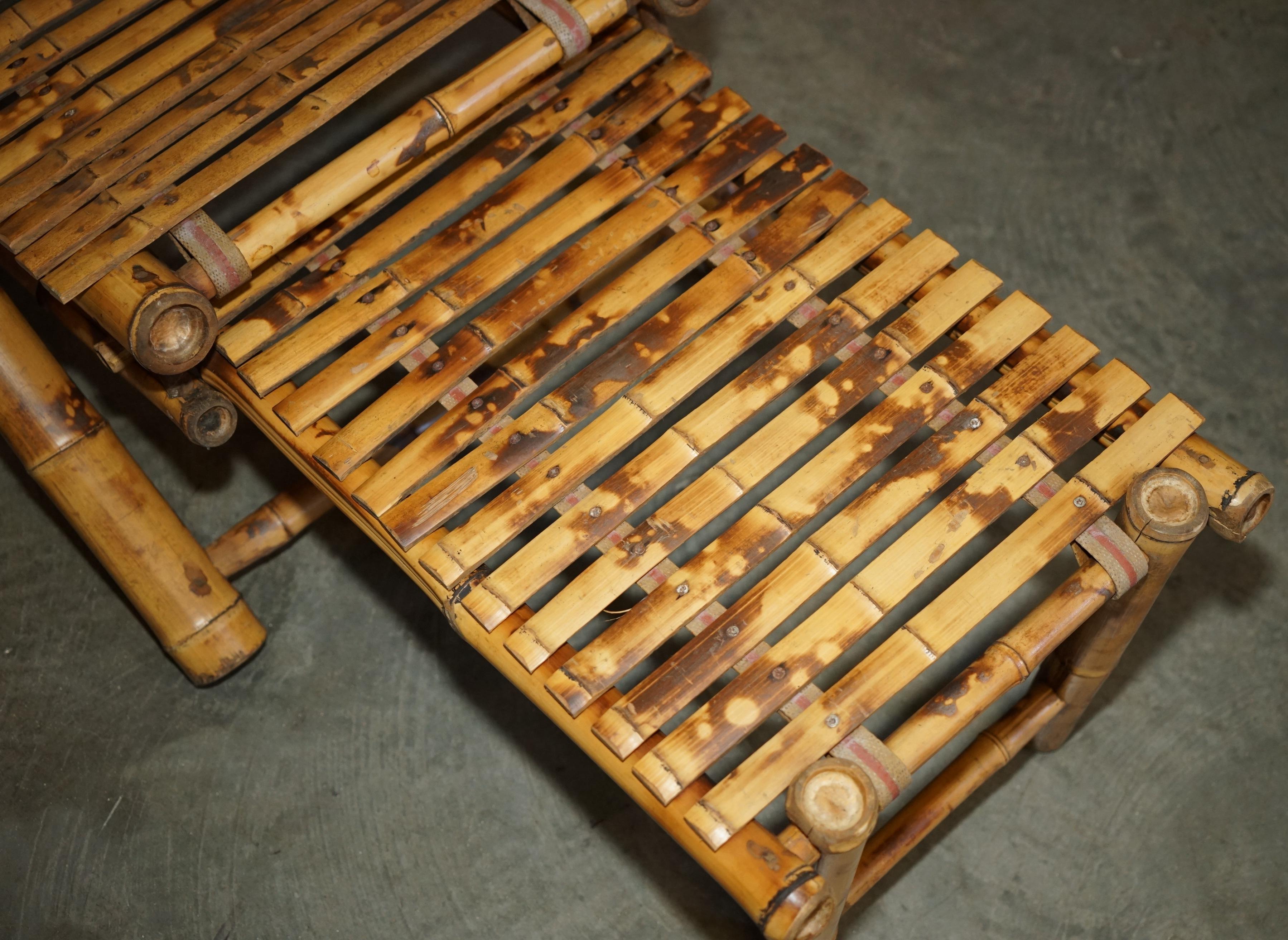 par de sillones reclinables y reposapiés reclinables de bambú del siglo xxvii de 1950 en venta 12