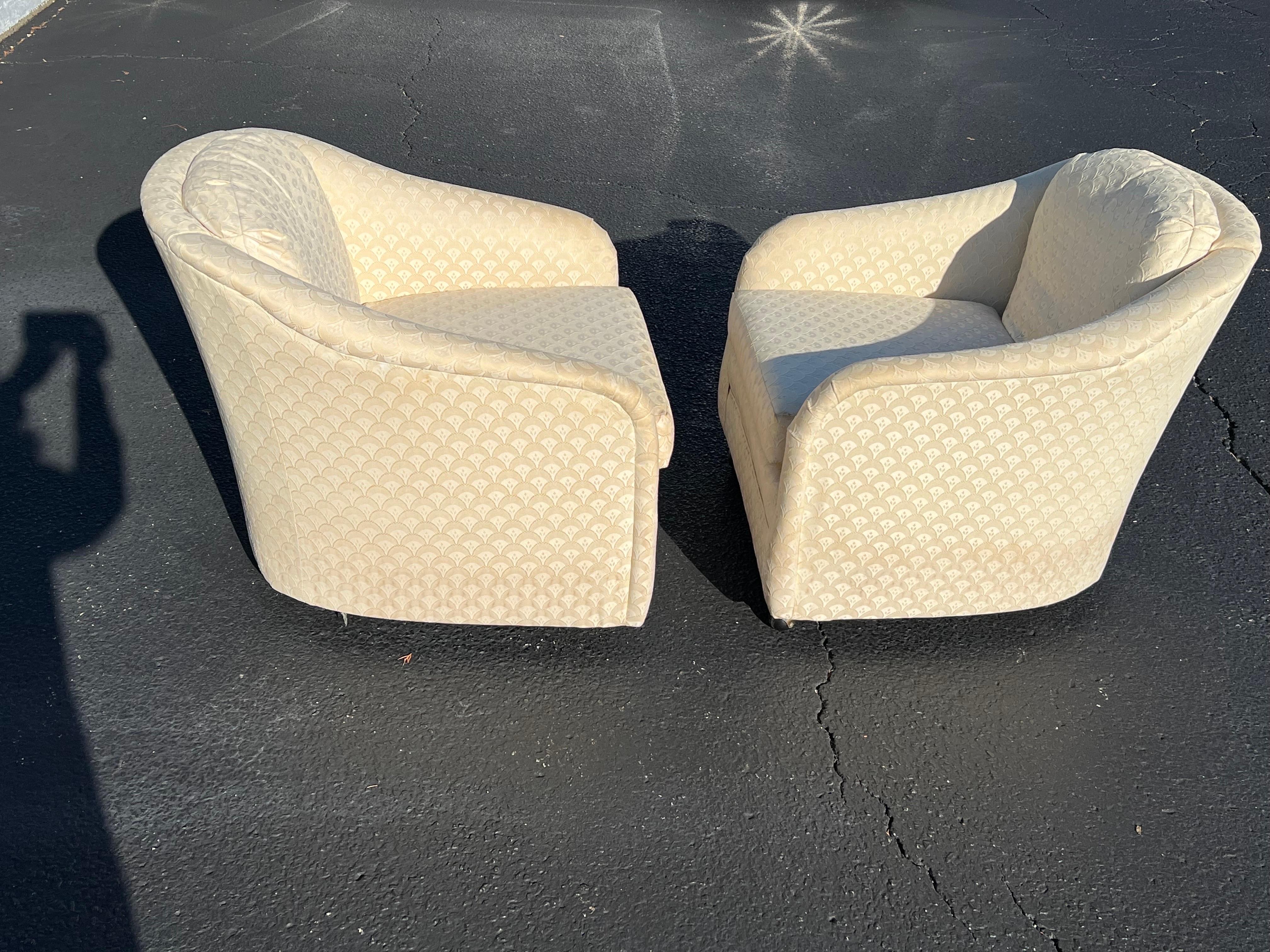 Pair of Mid-Century Modern Club Chairs 1