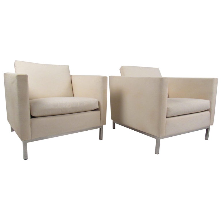Pair of MidCentury Modern Club Chairs For Sale at 1stDibs