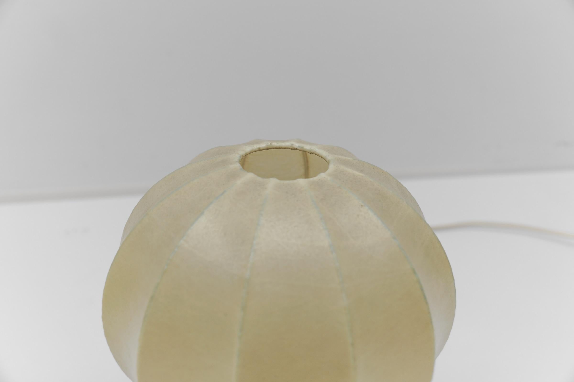 Pair of Mid-Century Modern Cocoon Tulip Table Lamps from COCOON, 1950s For Sale 4