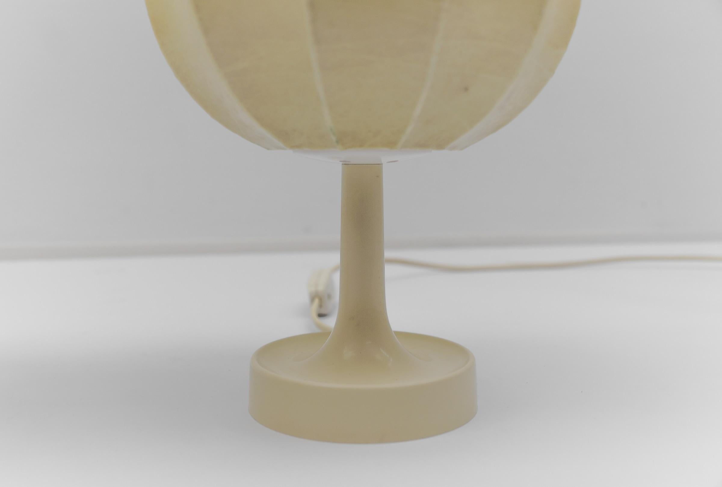 Pair of Mid-Century Modern Cocoon Tulip Table Lamps from COCOON, 1950s For Sale 6