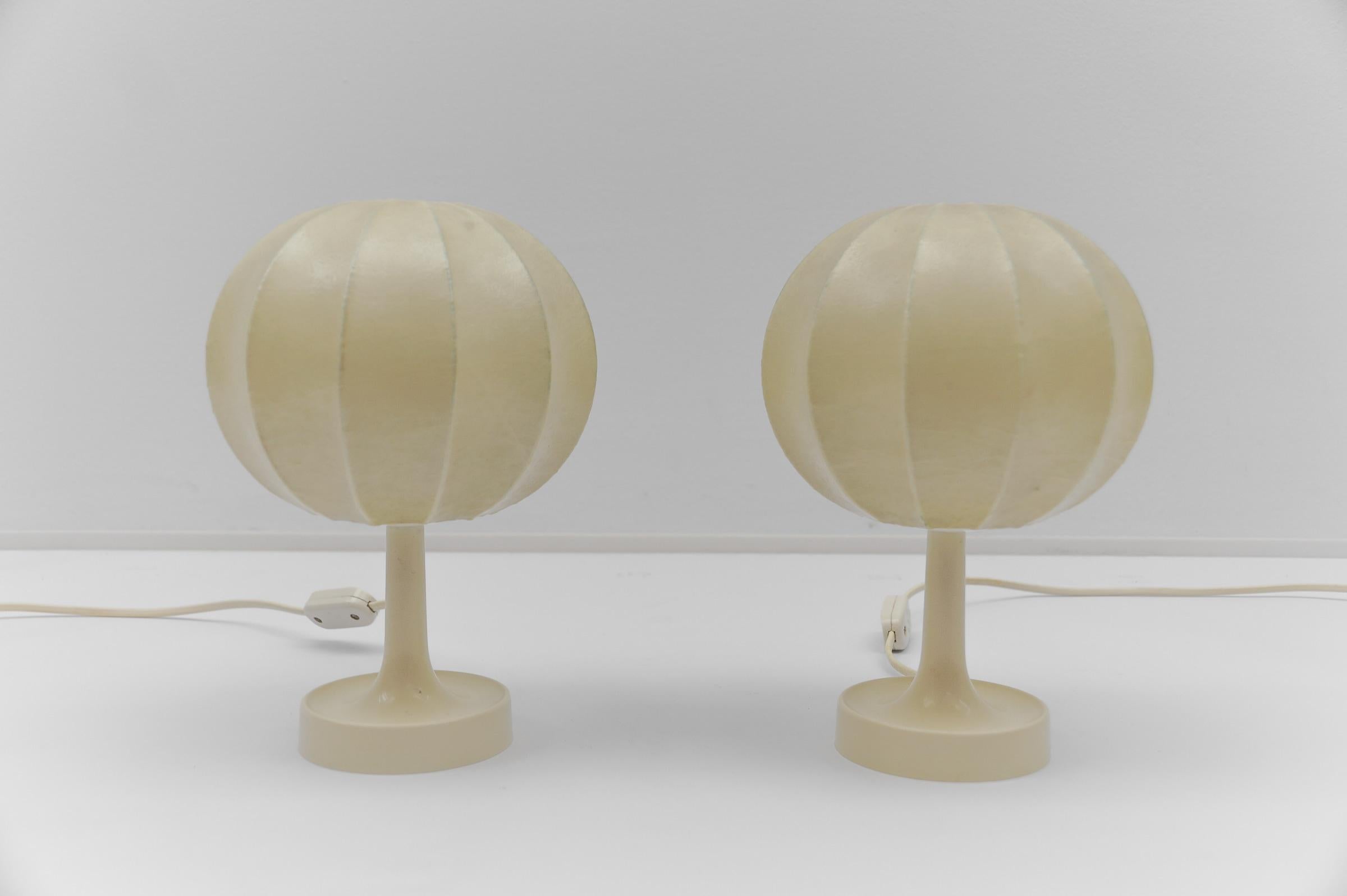 Metal Pair of Mid-Century Modern Cocoon Tulip Table Lamps from COCOON, 1950s For Sale