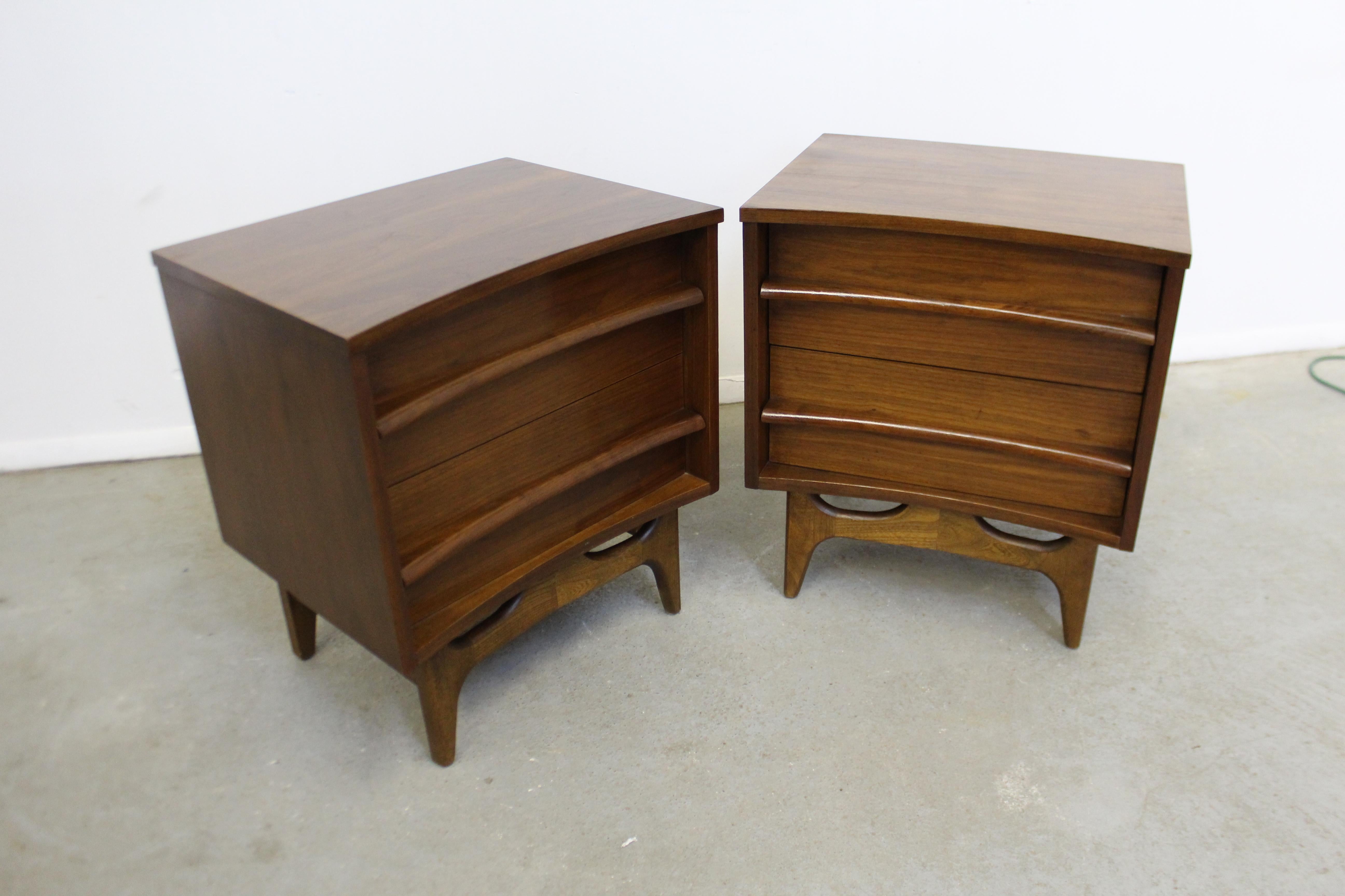 American Pair of Mid-Century Modern Concave Front Walnut Nightstands