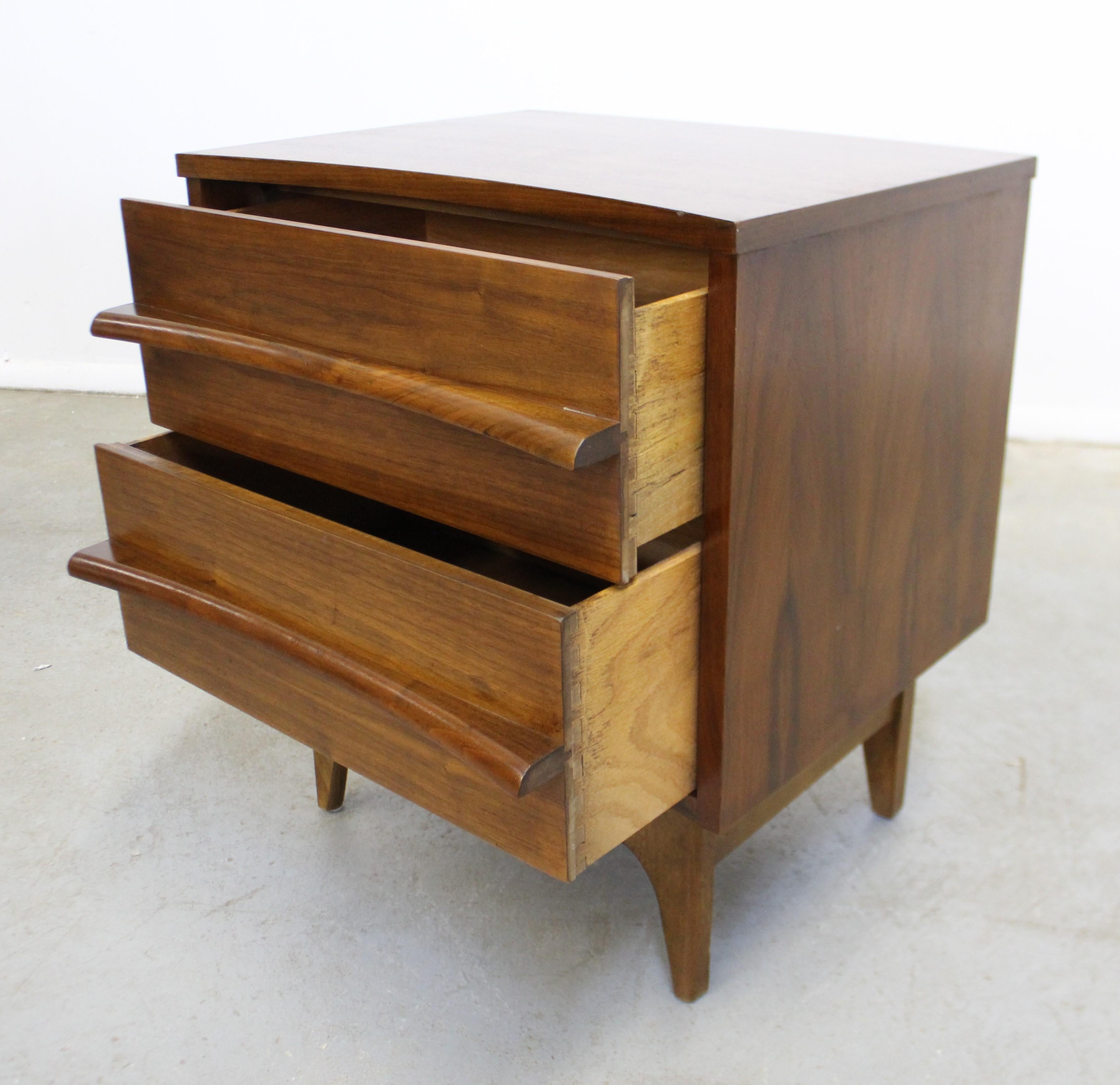 Pair of Mid-Century Modern Concave Front Walnut Nightstands 2
