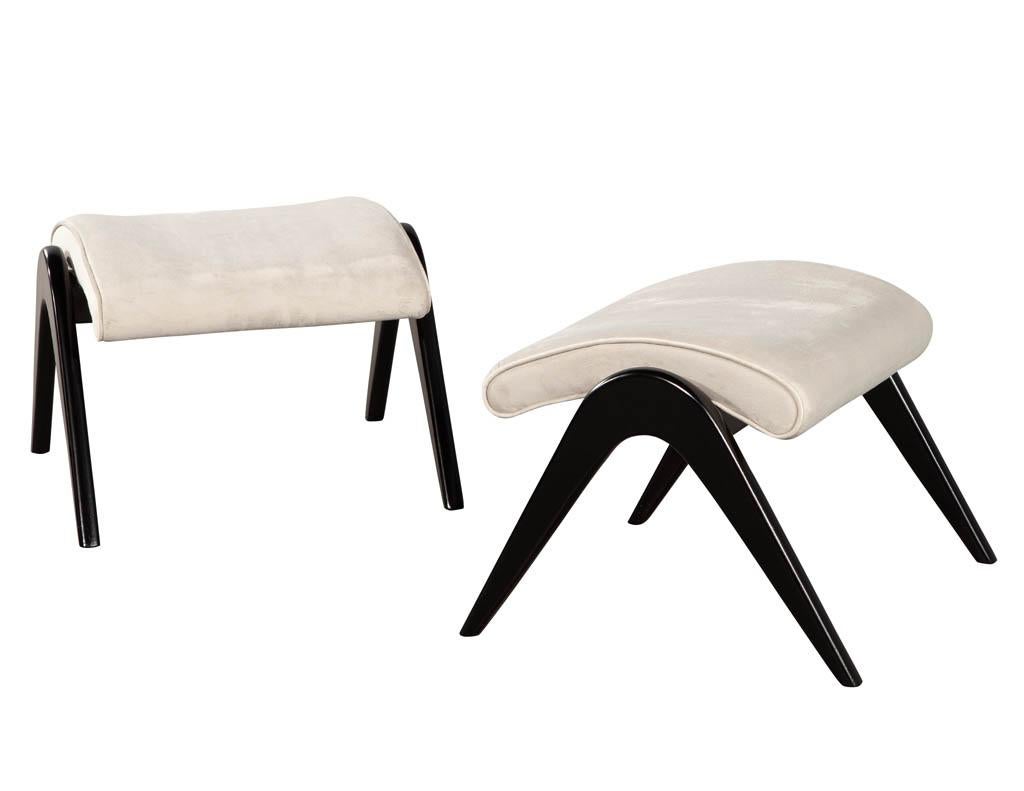 Paar moderne Loungesessel aus der Mitte des Jahrhunderts im Angebot 12