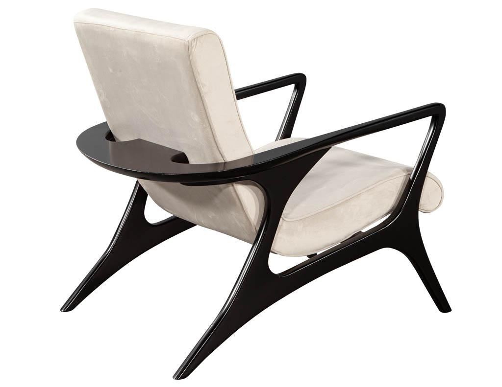 Paar moderne Loungesessel aus der Mitte des Jahrhunderts (Stoff) im Angebot