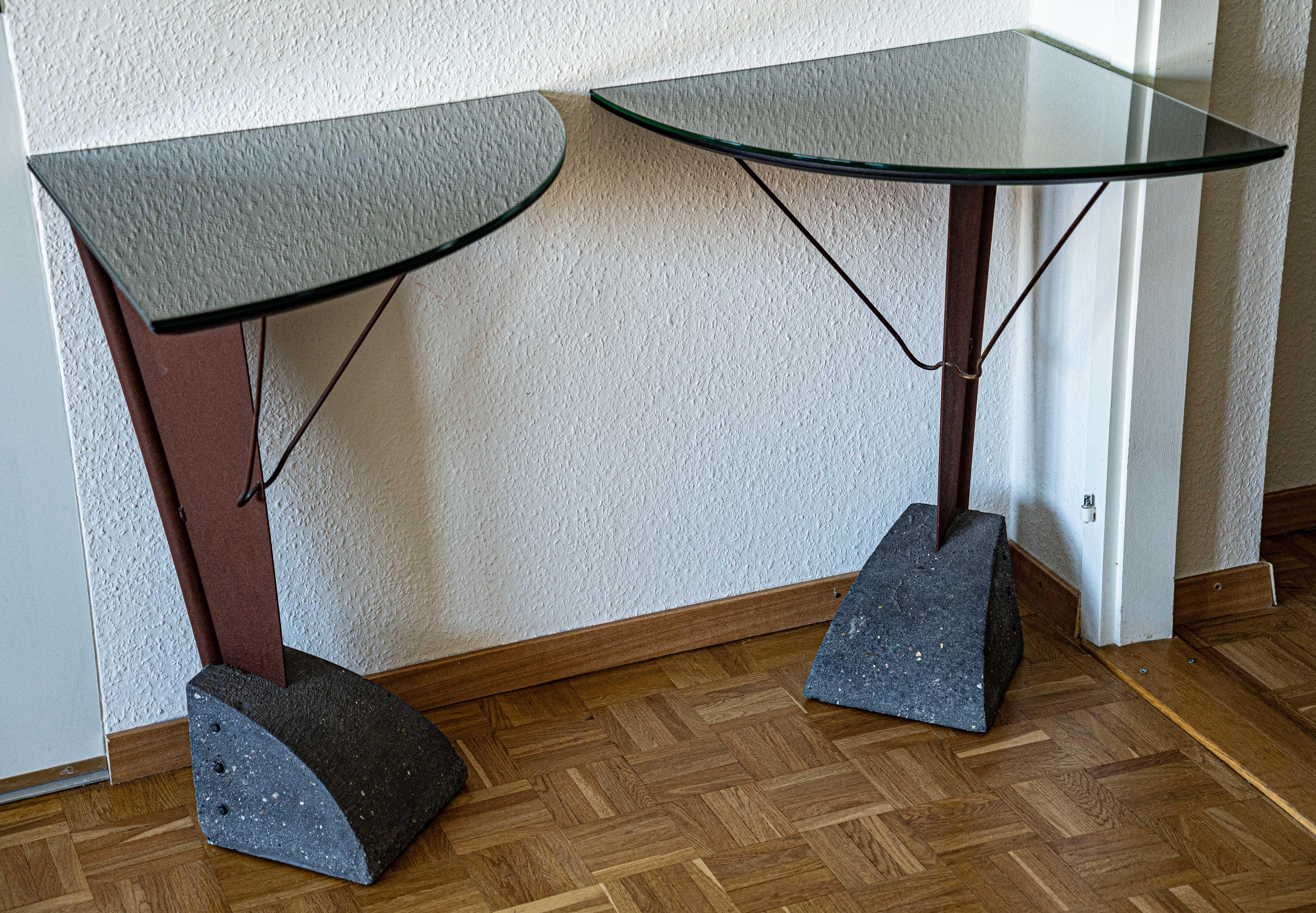 Late 20th Century Pair of Mid-Century Modern Corner Console Tables For Sale