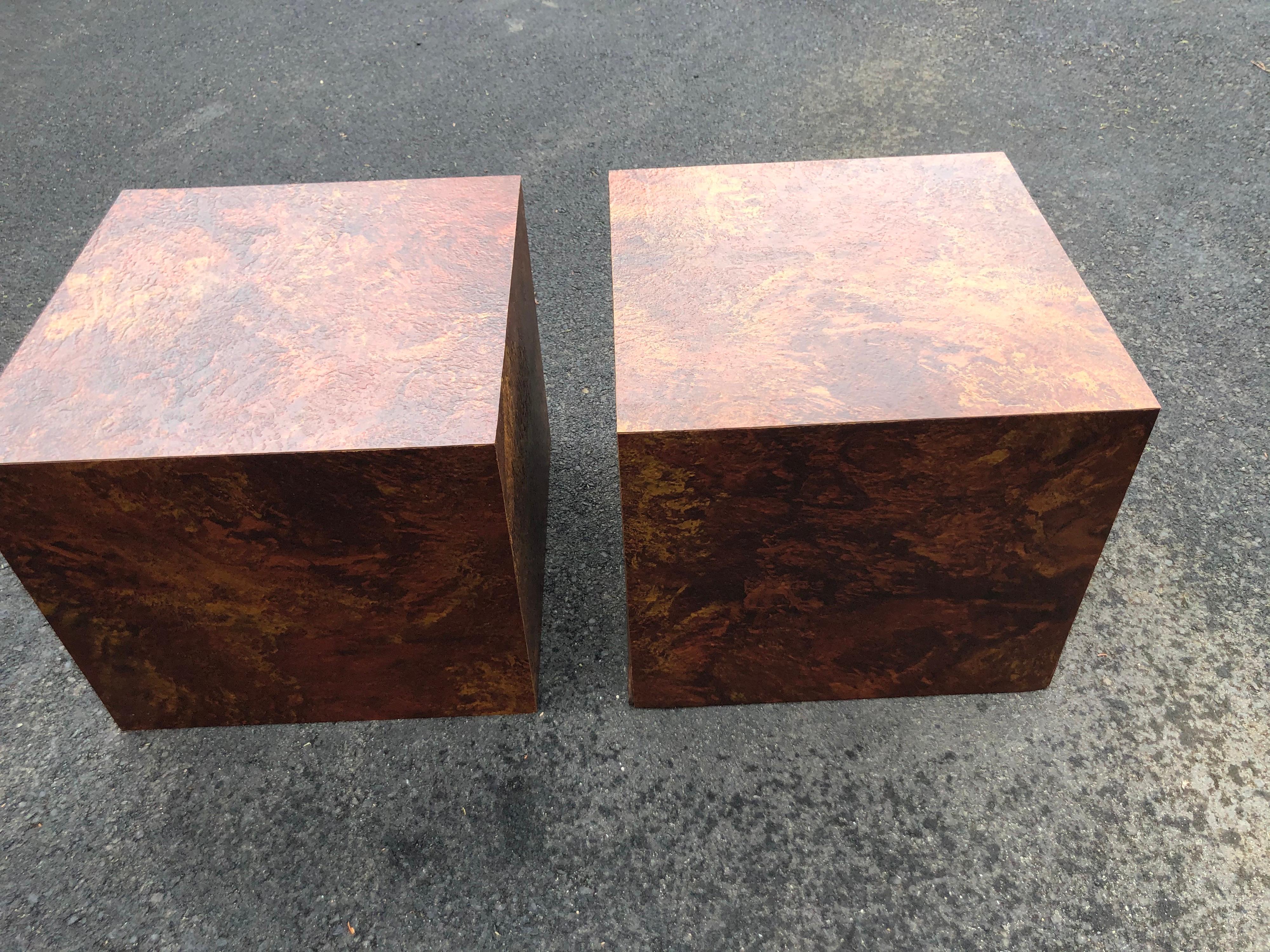 Pair of Mid-Century Modern Cube Tables in the Style of Paul Evans For Sale 6